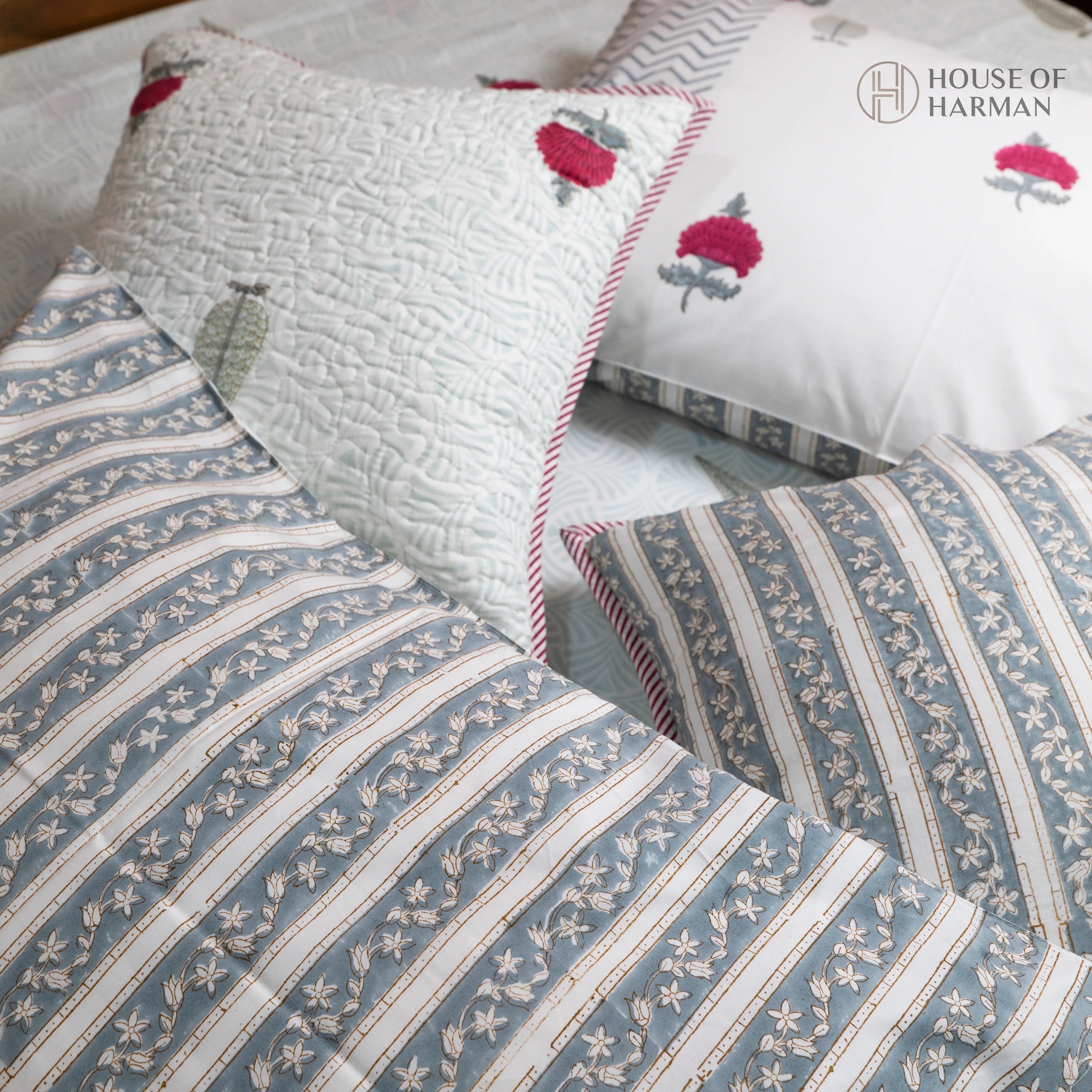 Floral Mirage Bedsheet - HOUSE OF HARMAN