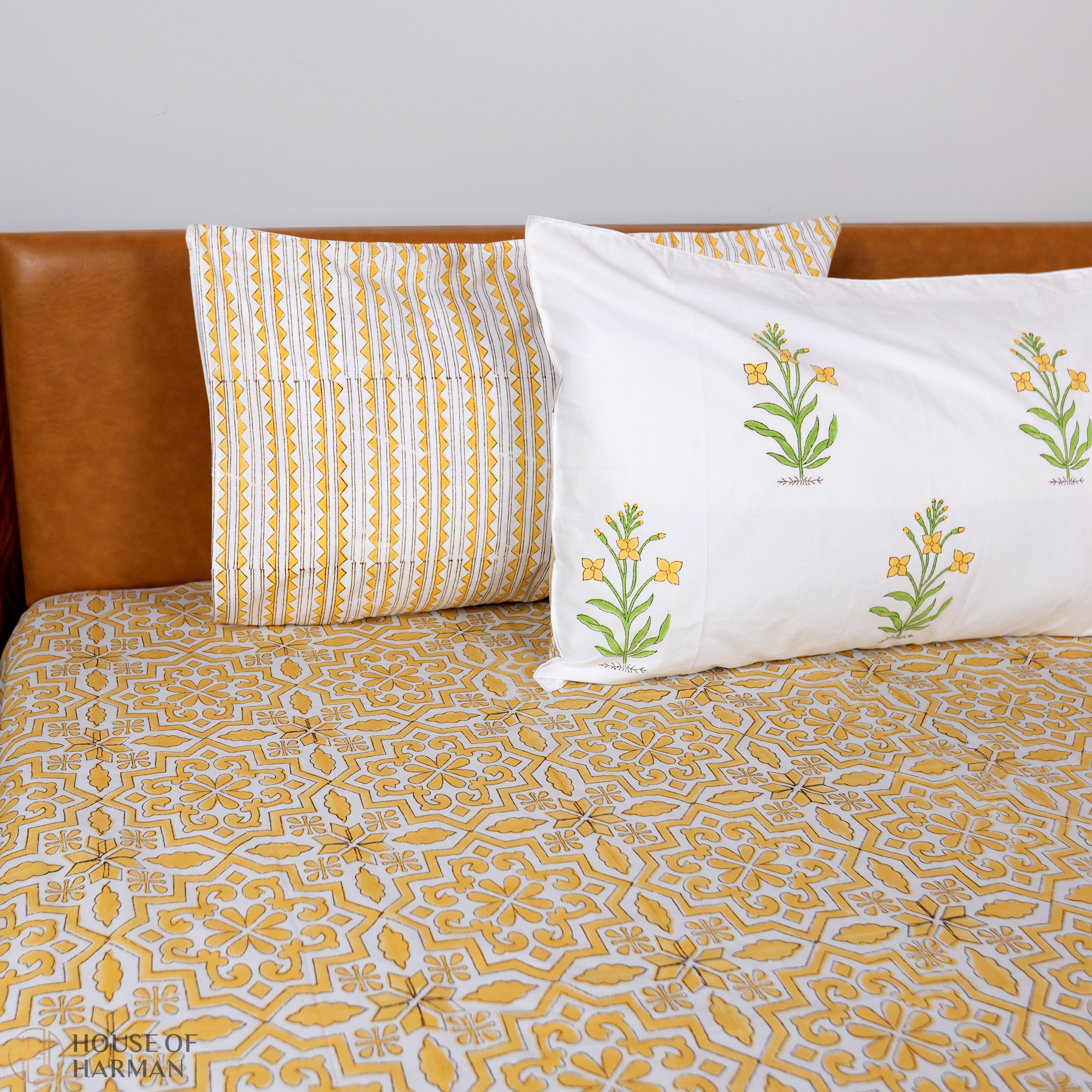 Golden Lattice Dream Bedsheet and Quilt
