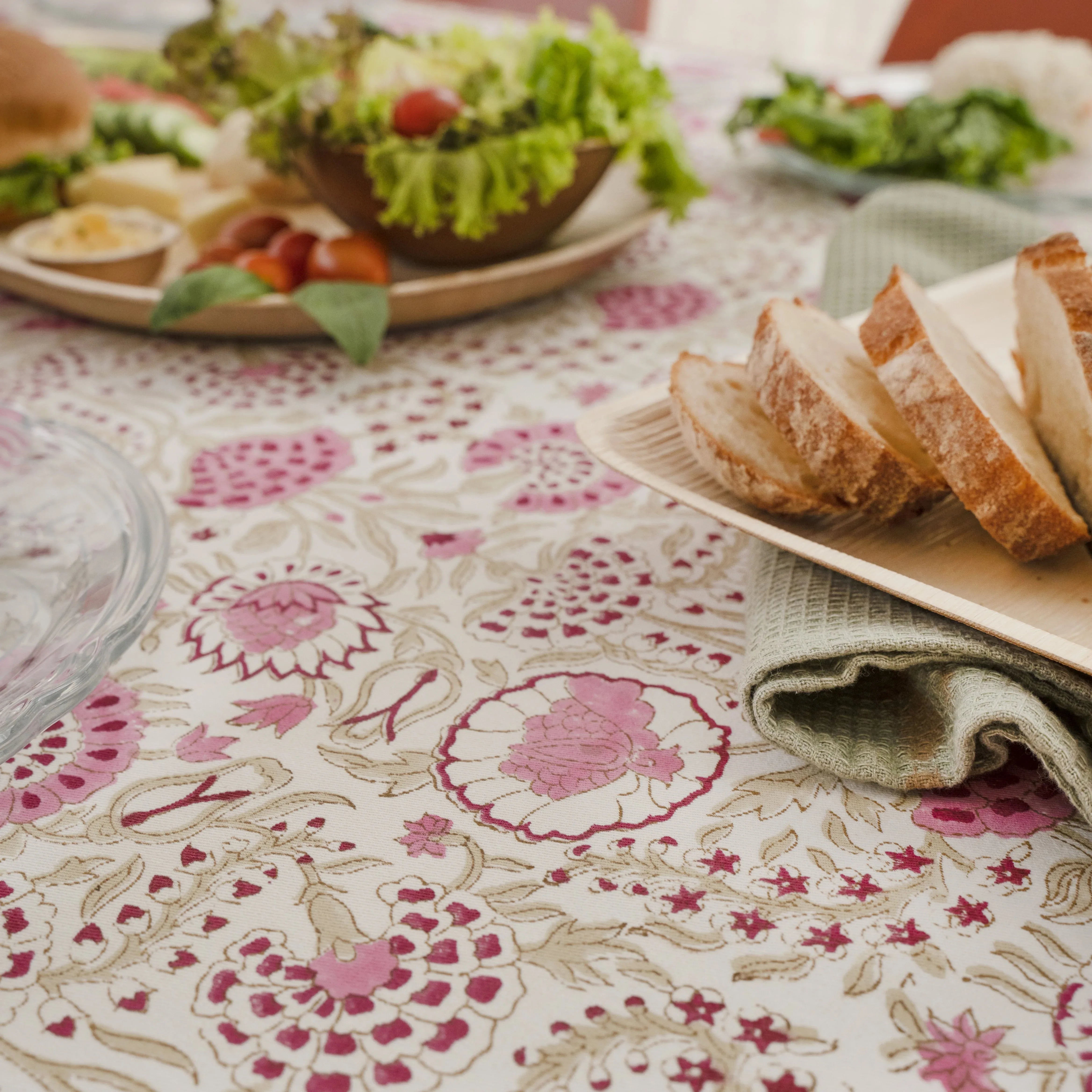 Vintage Vibe Table Cover - HOUSE OF HARMAN