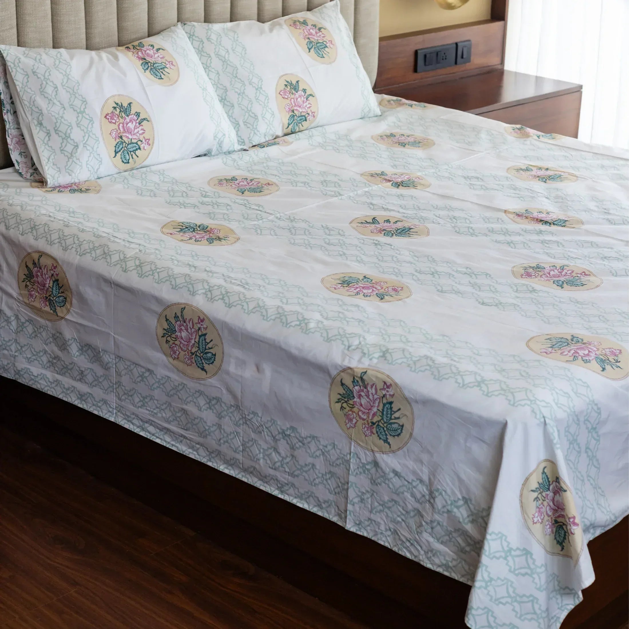 Blushing Rose Elegance Bedsheet and Quilt - HOUSE OF HARMAN