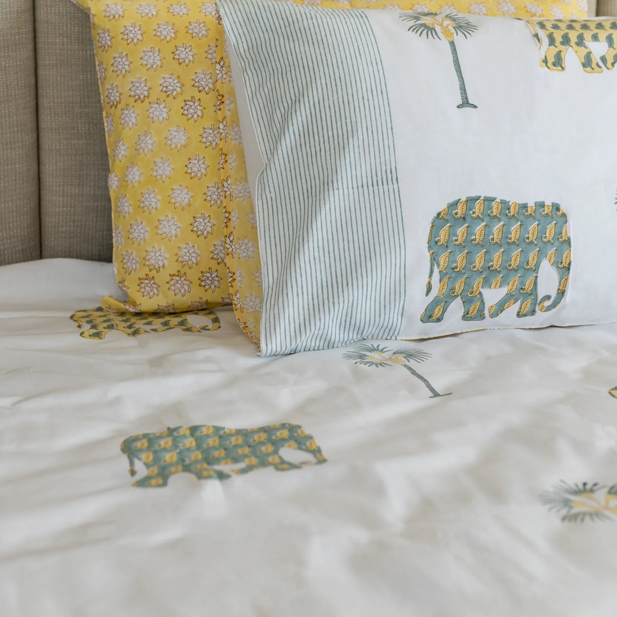 Trunk Tales Serenity Bedsheet - HOUSE OF HARMAN