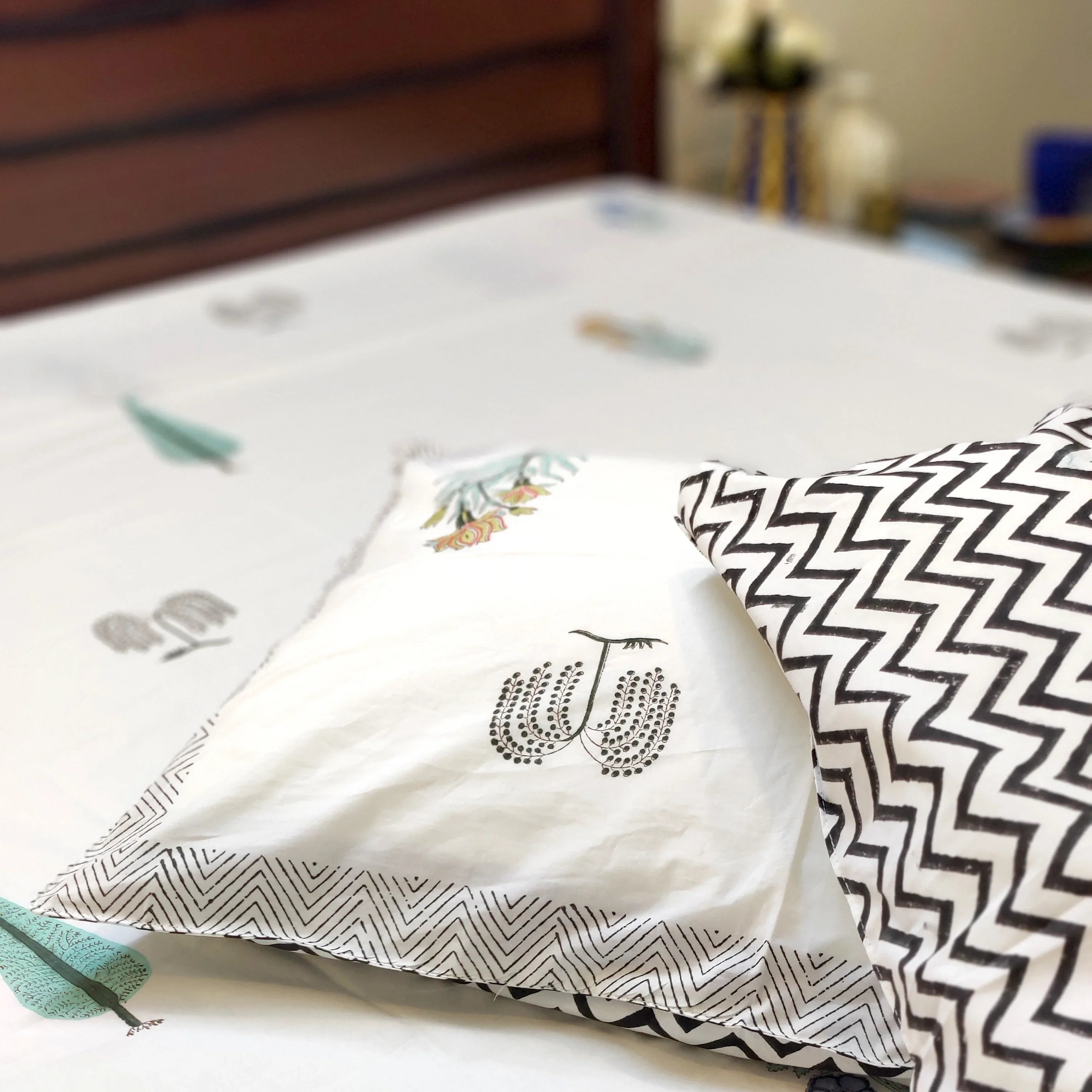 Classic Guldasta Bedsheet - HOUSE OF HARMAN