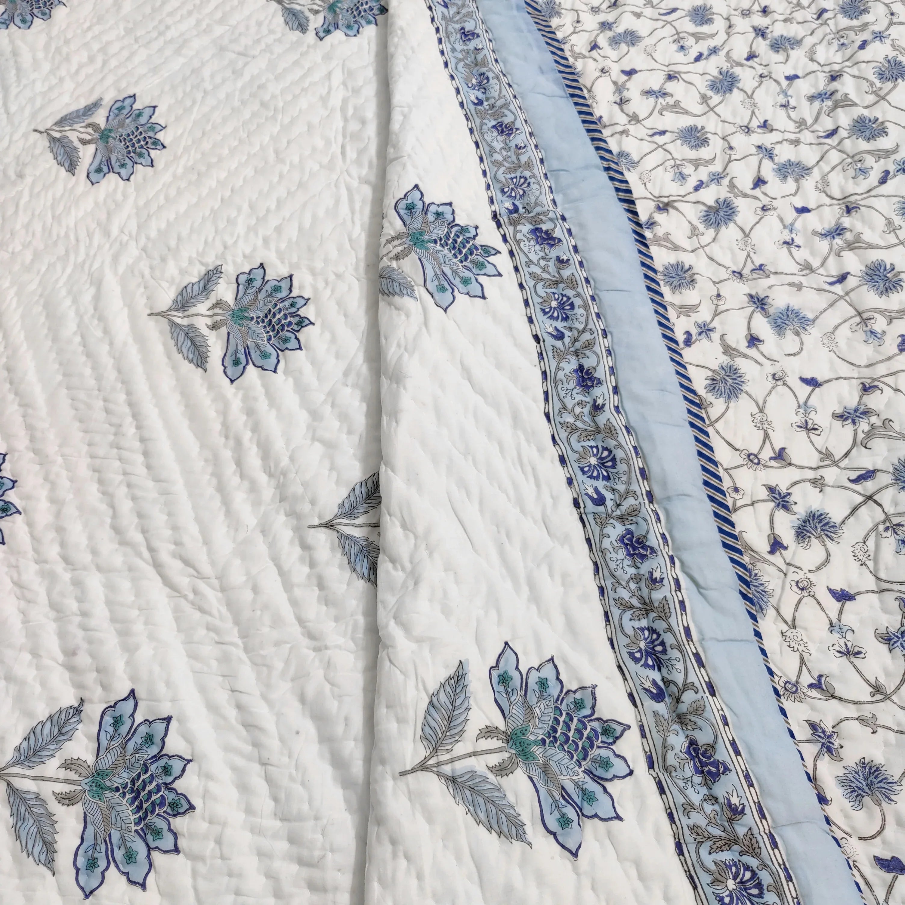 Azure Blossoms Quilt - HOUSE OF HARMAN
