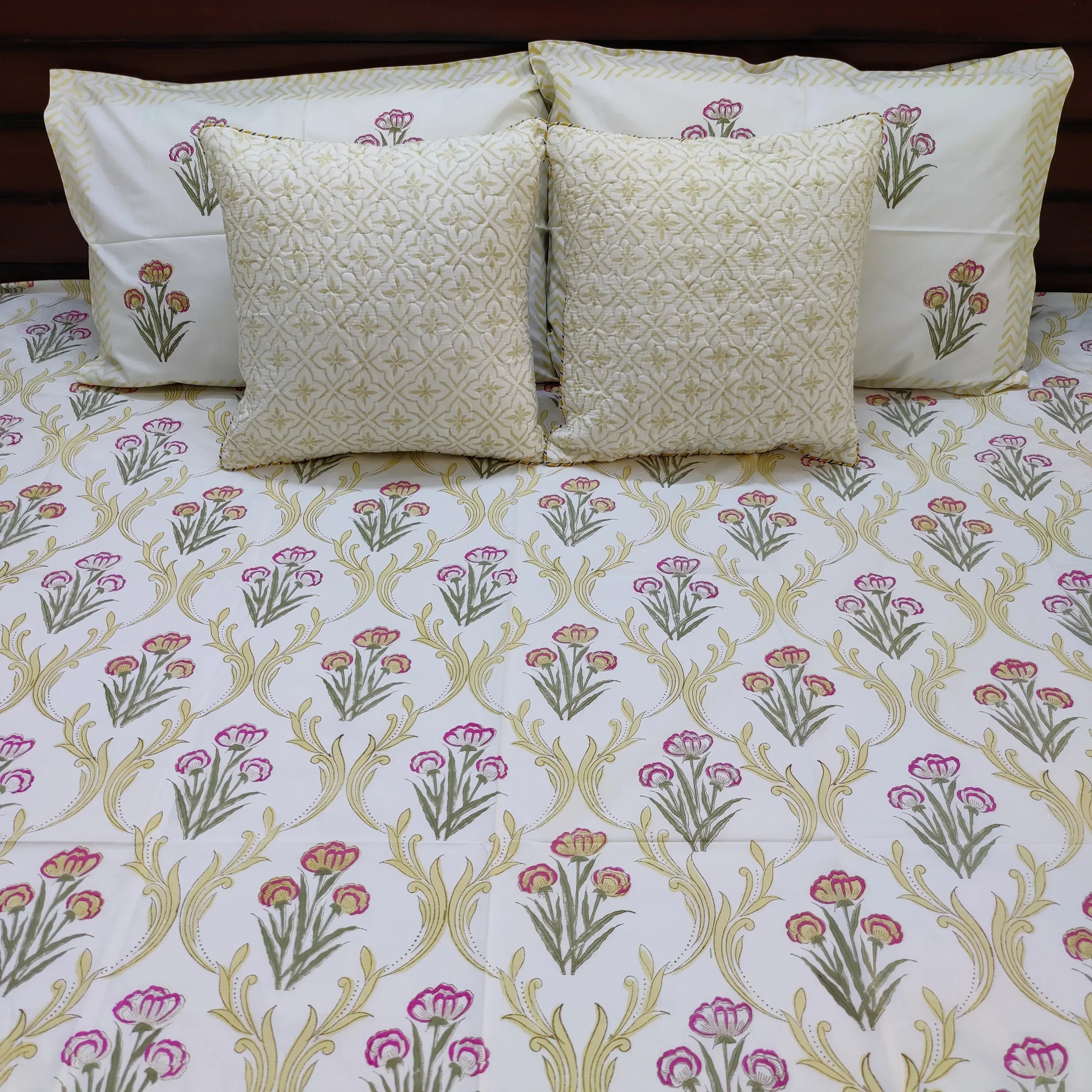 Golden Dreams Bedsheet - HOUSE OF HARMAN