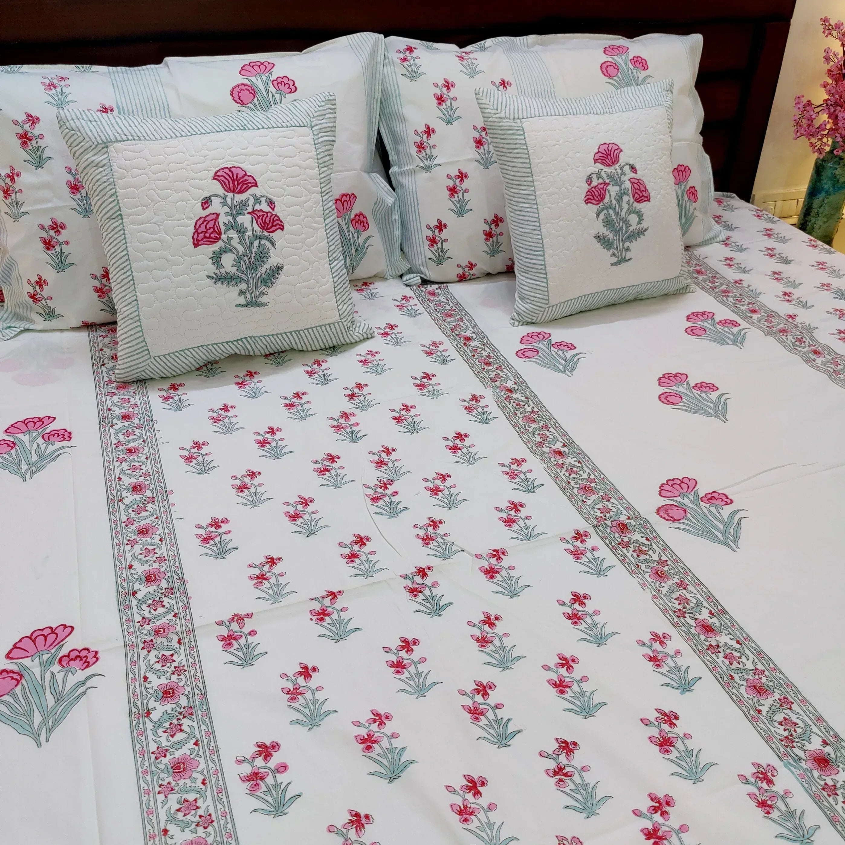 Pink Petal Dreams Bedsheet and Quilt - HOUSE OF HARMAN
