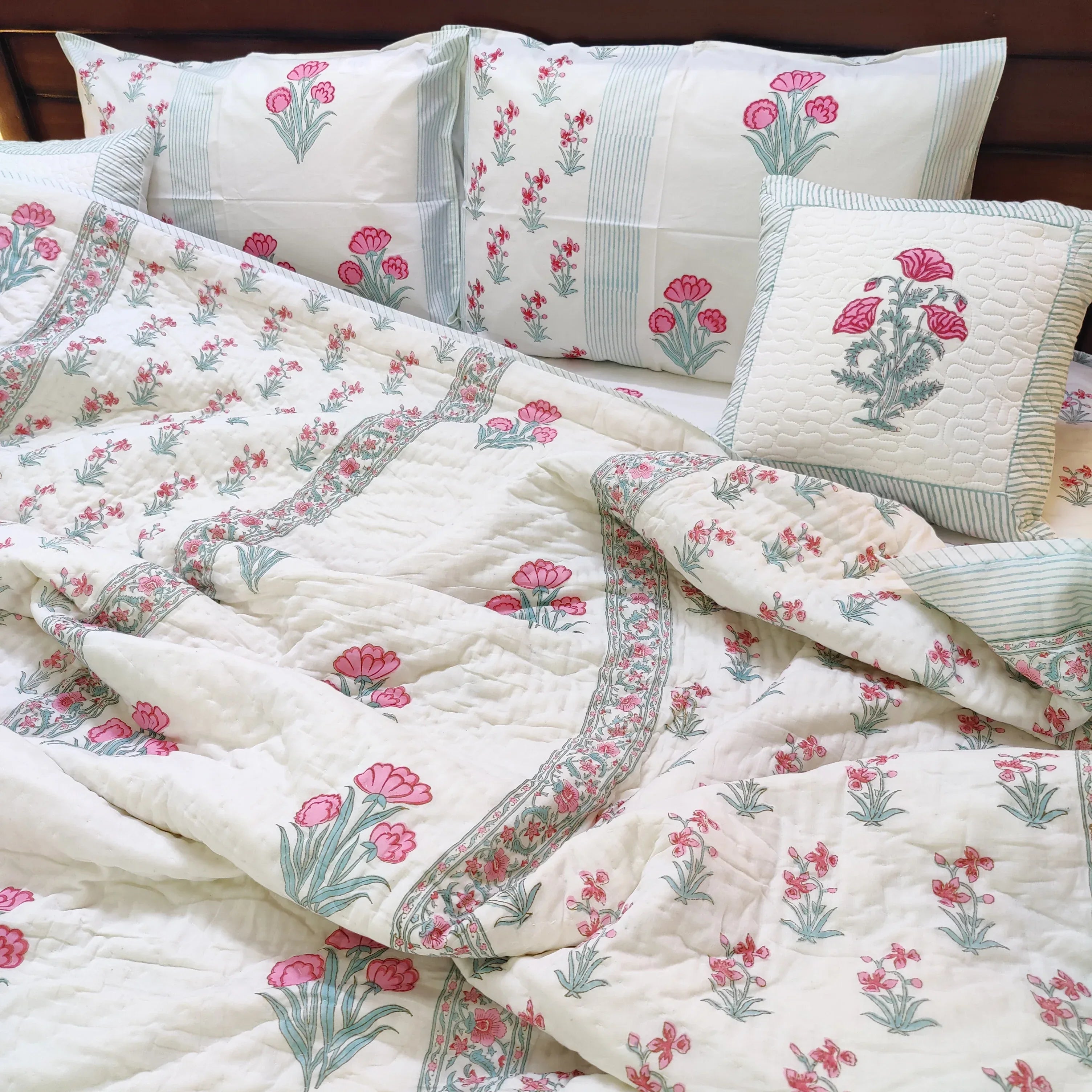 Pink Petal Dreams Bedsheet and Quilt - HOUSE OF HARMAN