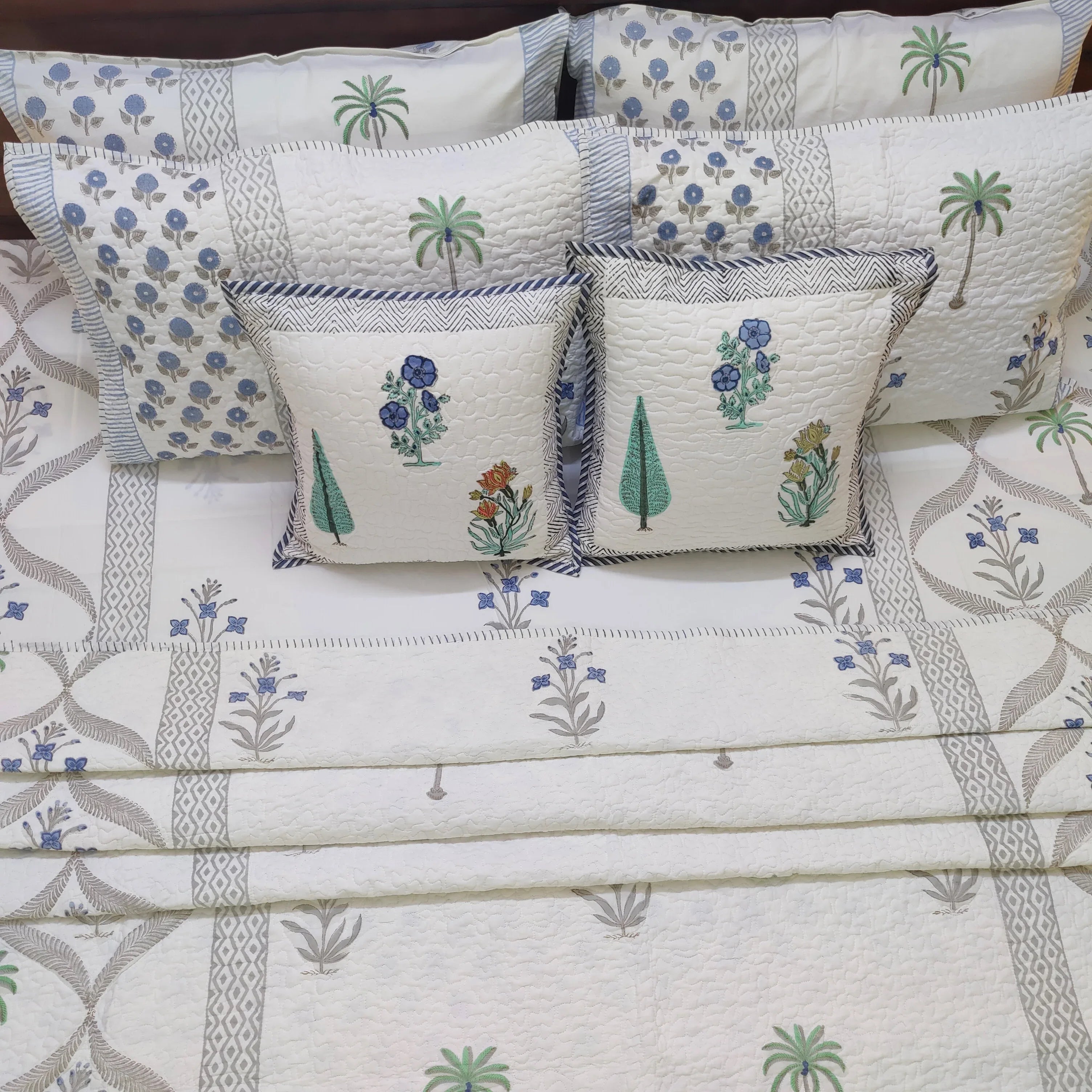 Coastal Flora Fusion Bedcover - HOUSE OF HARMAN