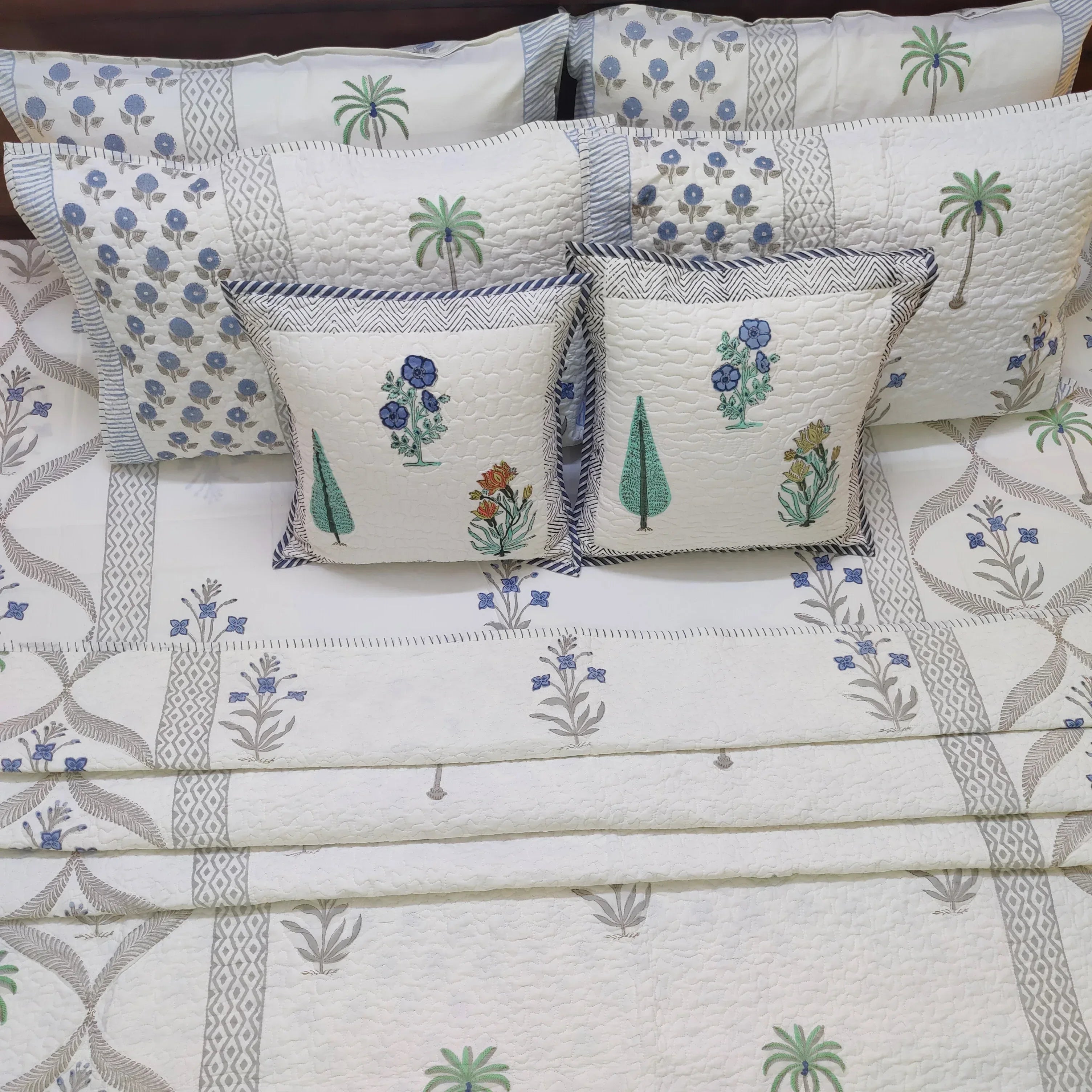 Coastal Flora Fusion Bedcover - HOUSE OF HARMAN