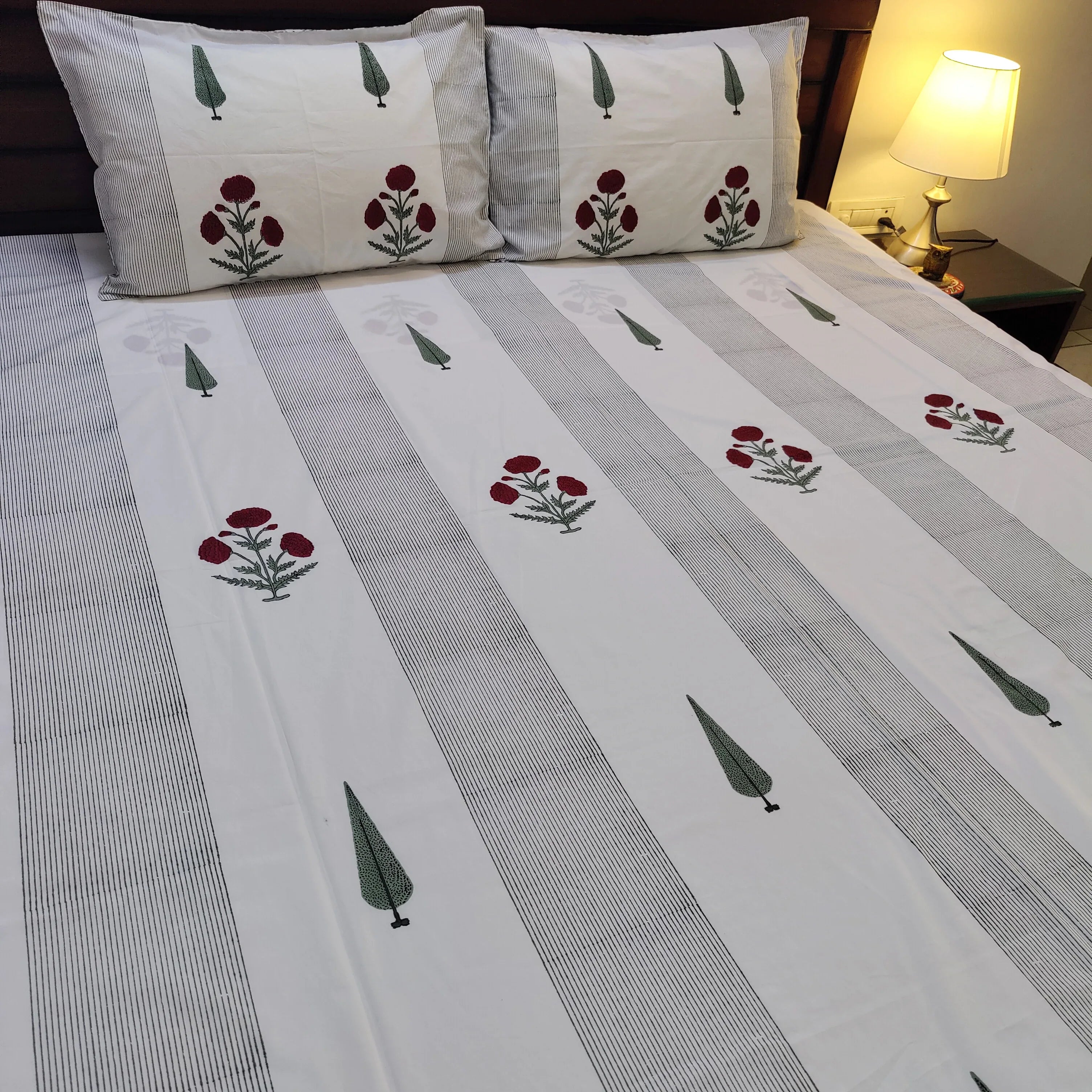 Flora Vista Elegance Bedsheet - HOUSE OF HARMAN