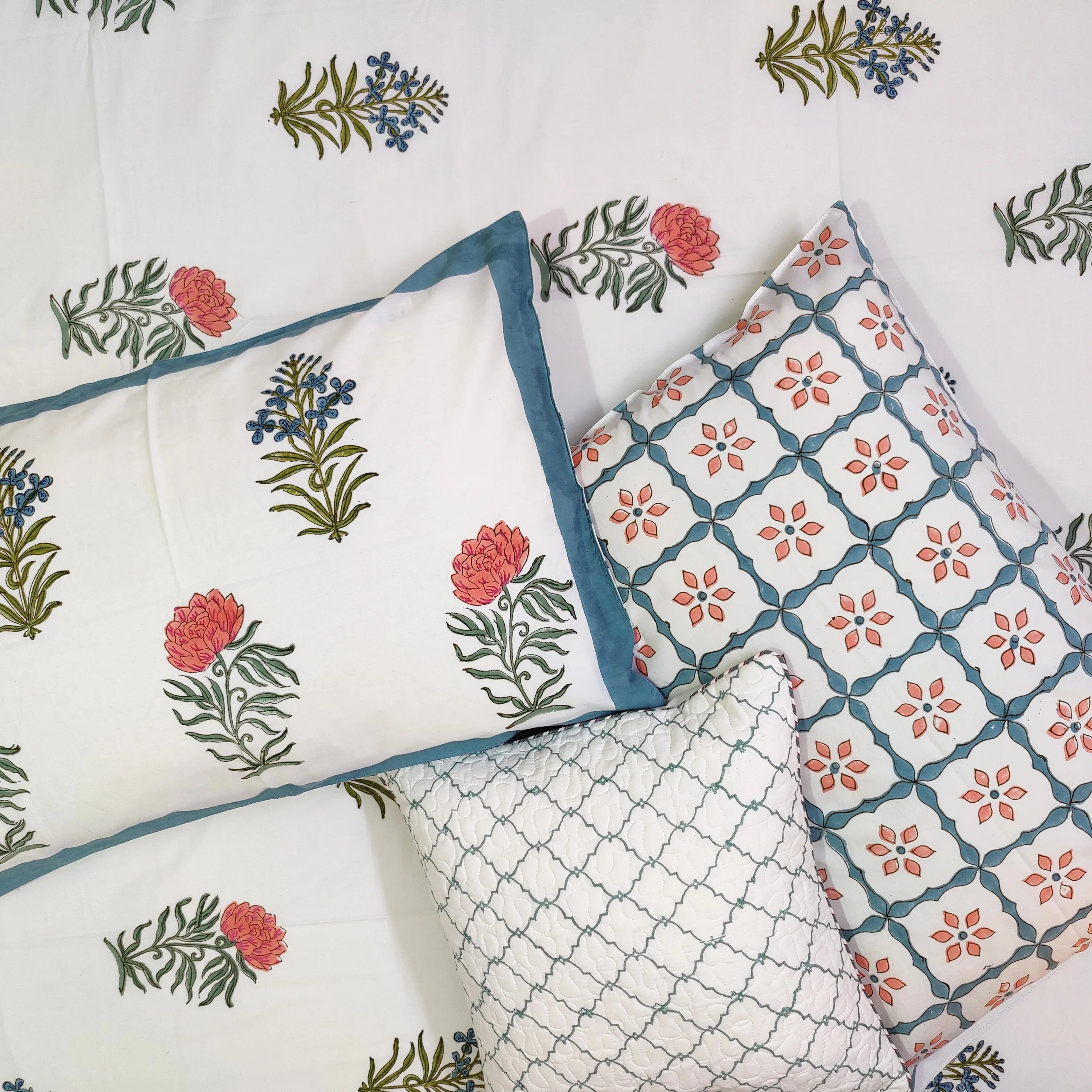 Floral Cascade Elegance Bedsheet - HOUSE OF HARMAN