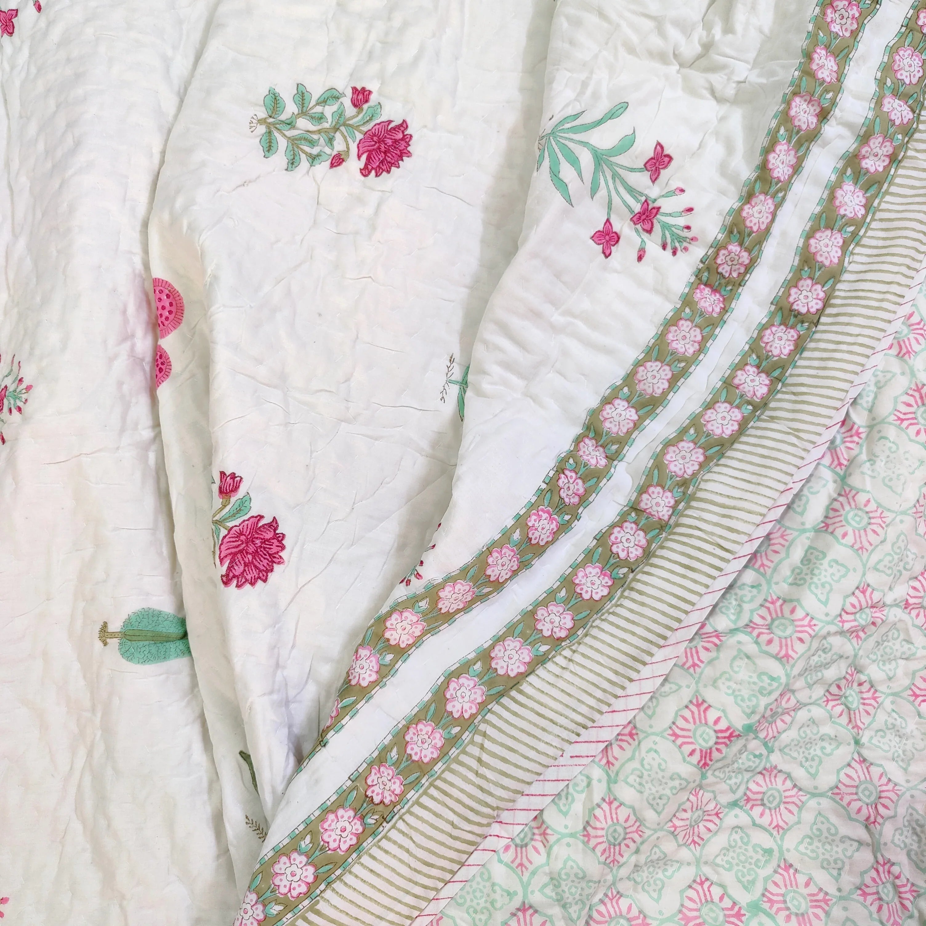 Floral Flare Quilt - HOUSE OF HARMAN