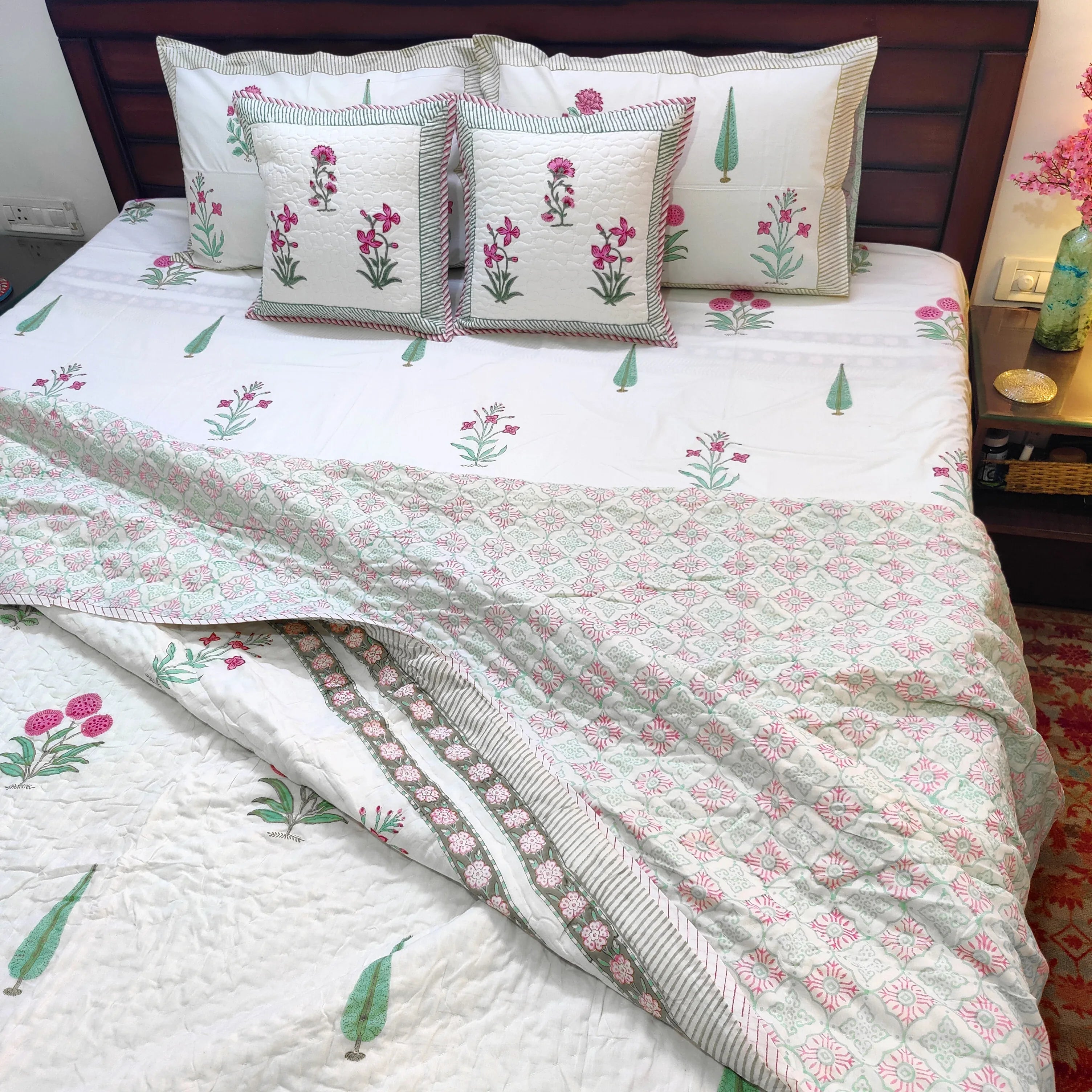 Floral Flare Quilt - HOUSE OF HARMAN