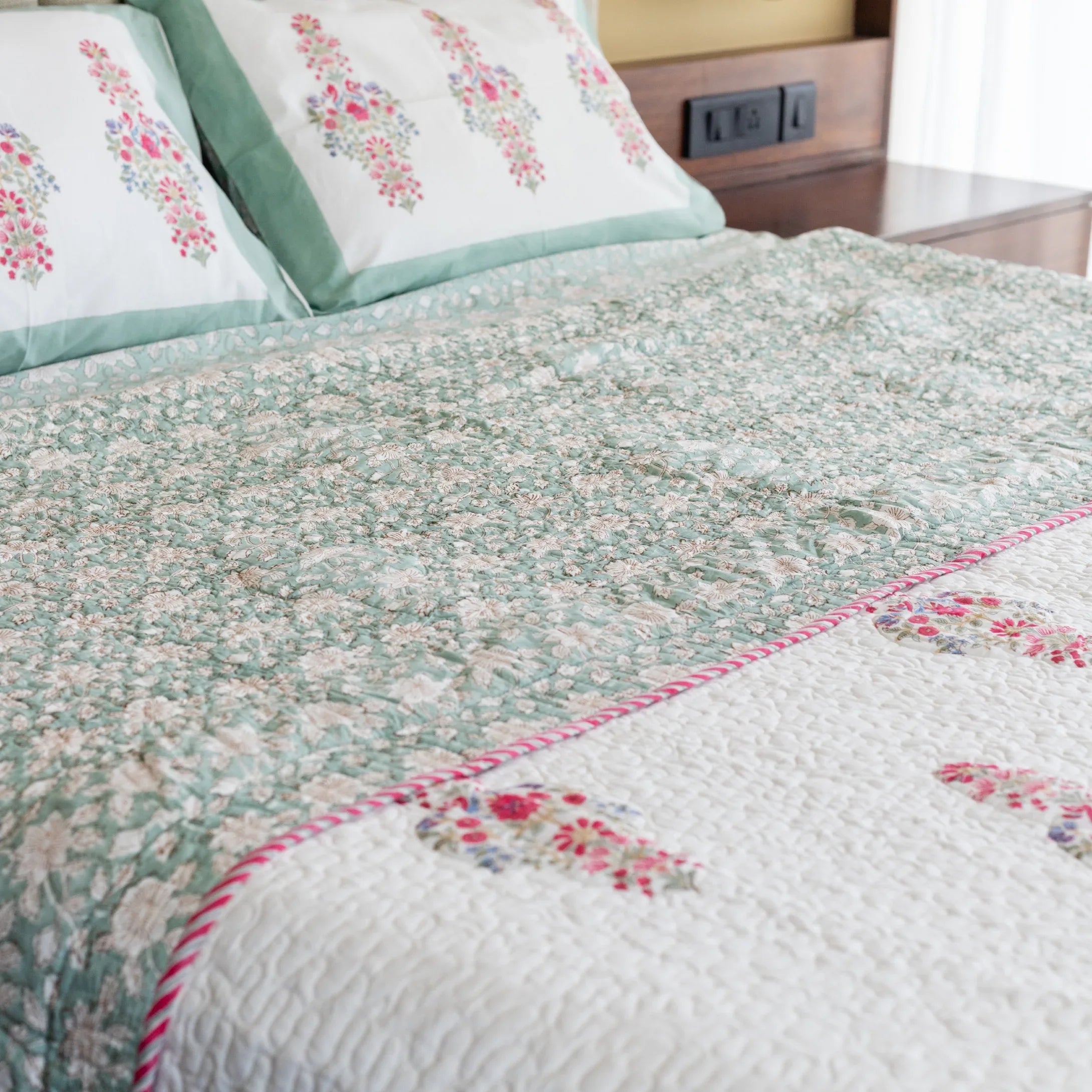 Earthy Floral Elegance Bedcover - HOUSE OF HARMAN