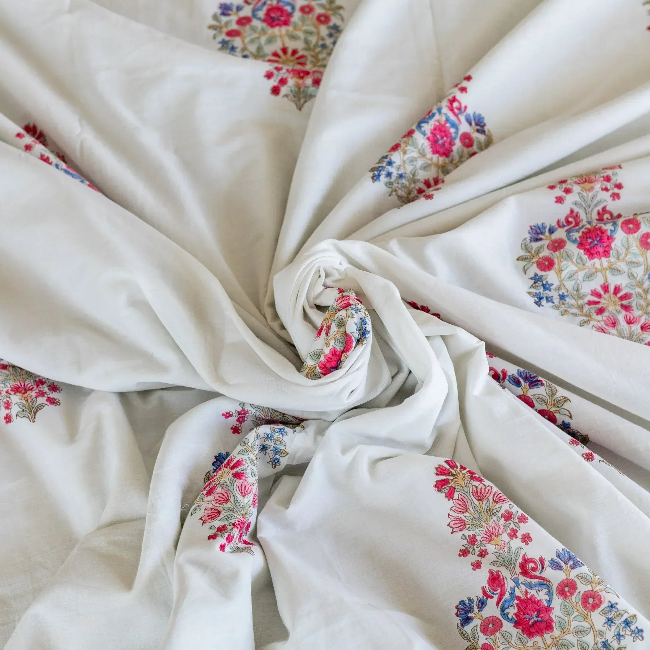 Earthy Floral Elegance Dohar - HOUSE OF HARMAN