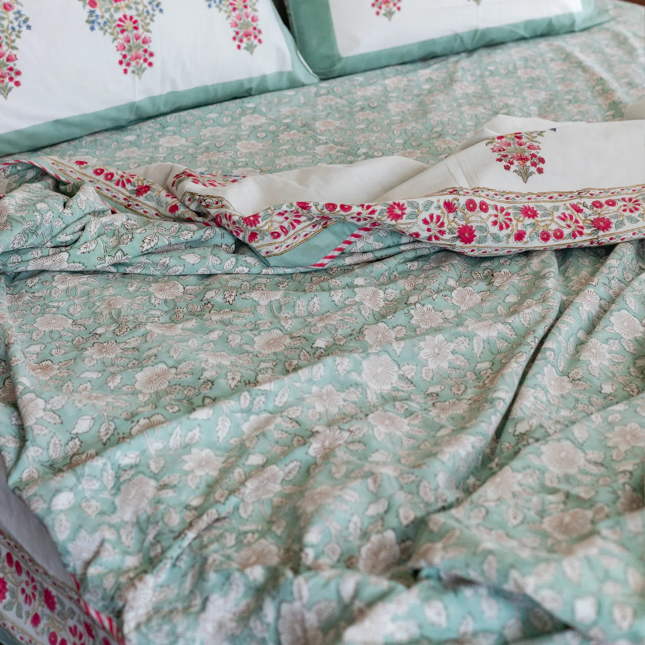 Earthy Floral Elegance Dohar - HOUSE OF HARMAN