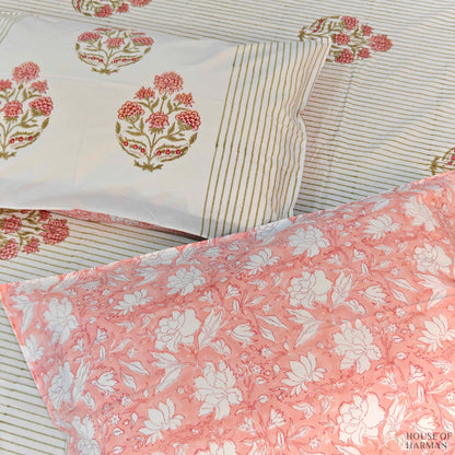 Rosebud Meadow Lines Bedsheet