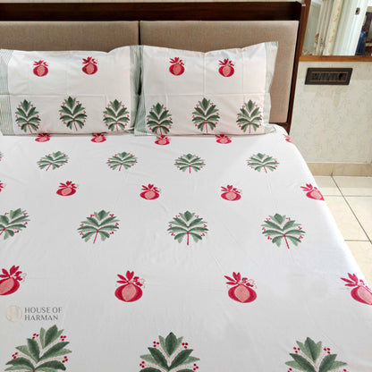 PomLeaf Classic Grid Bedsheet and Quilt