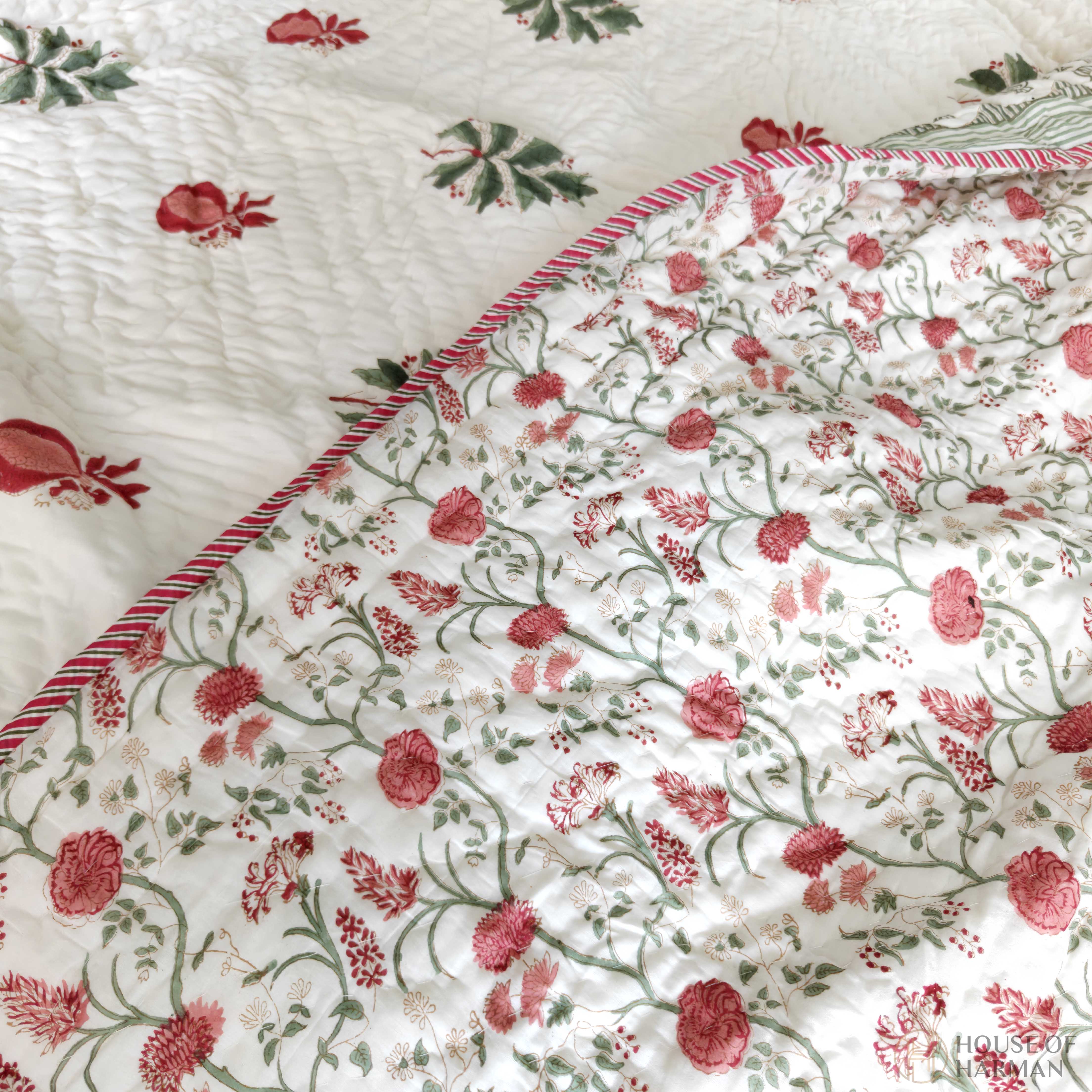 PomLeaf Classic Grid Quilt