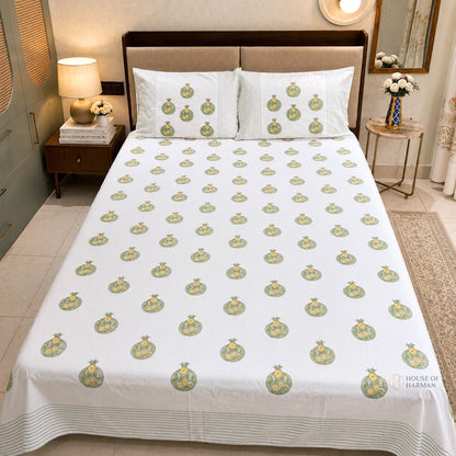 Pommist Orchard Haven Bedsheet