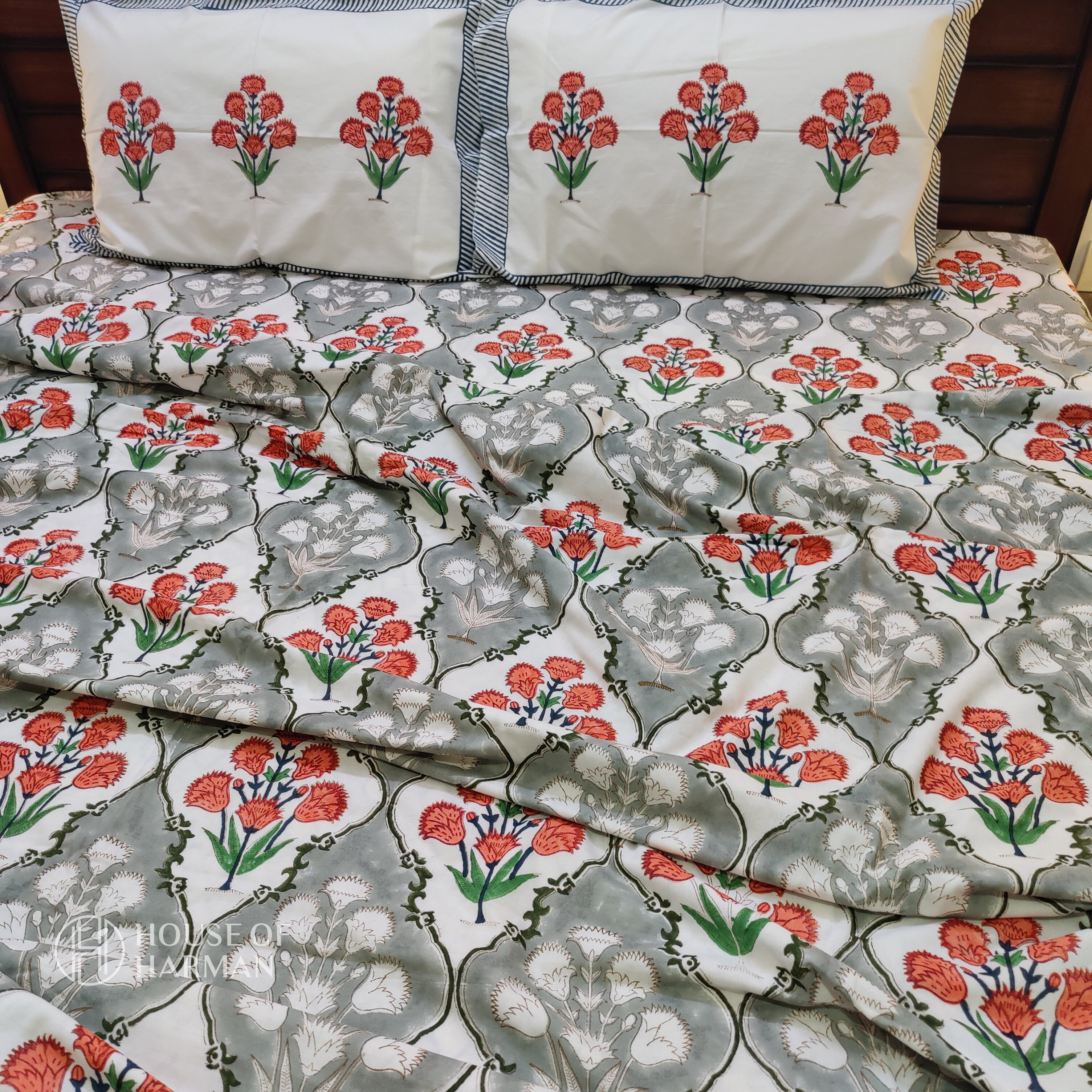 Valley of Flowers Bedsheet and Dohar