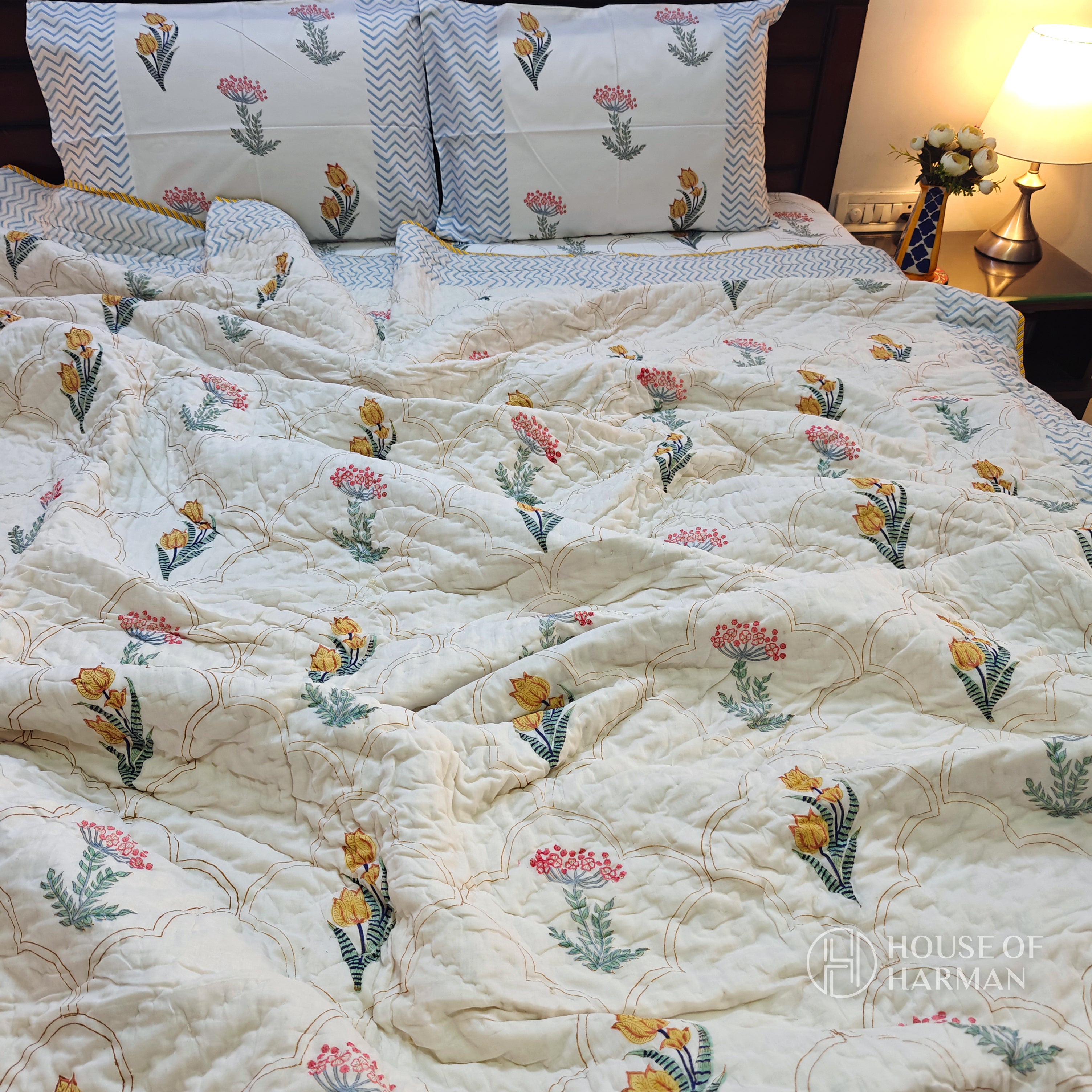 Jharokha Charbagh Quilt