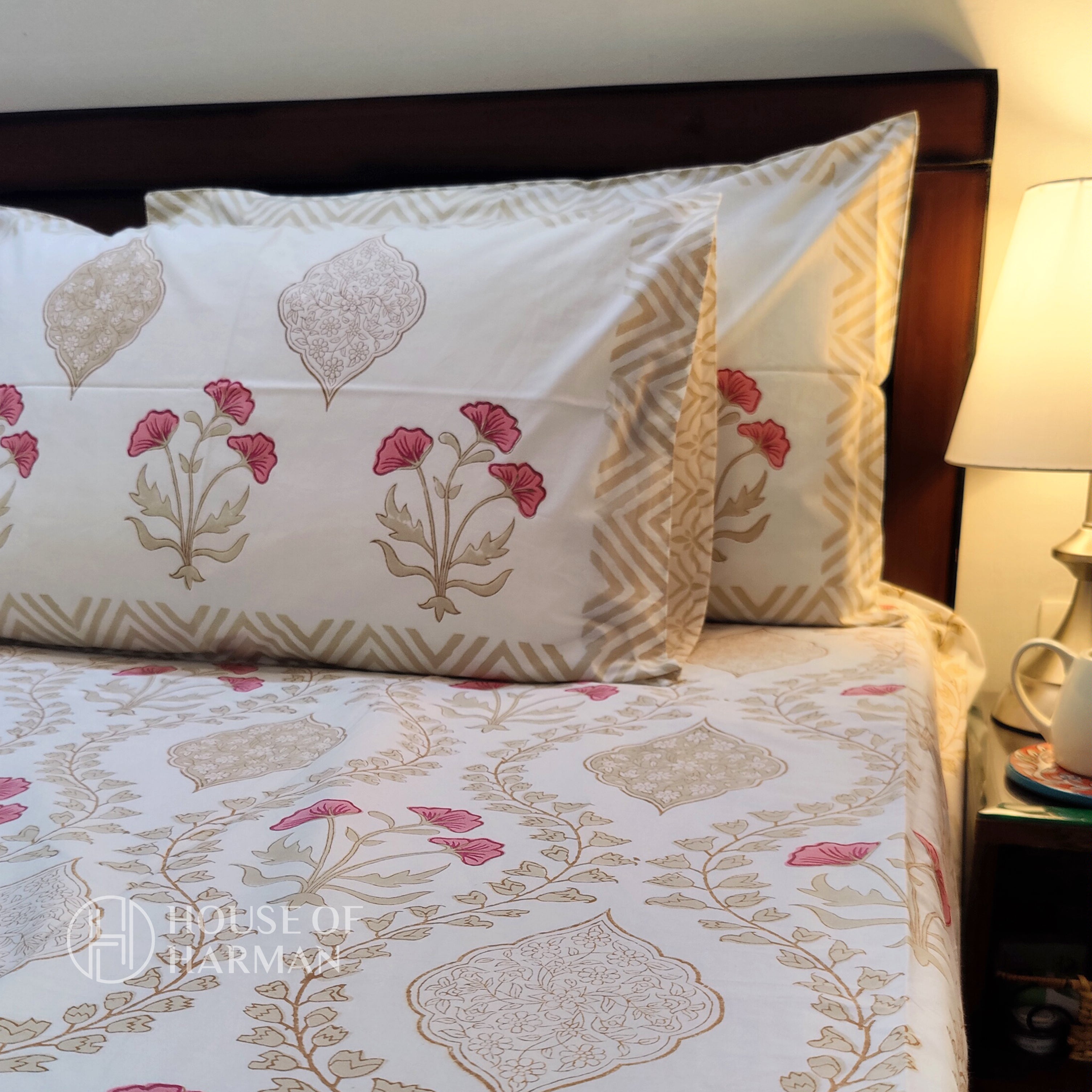 Vintage Rose Jaal Bedsheet