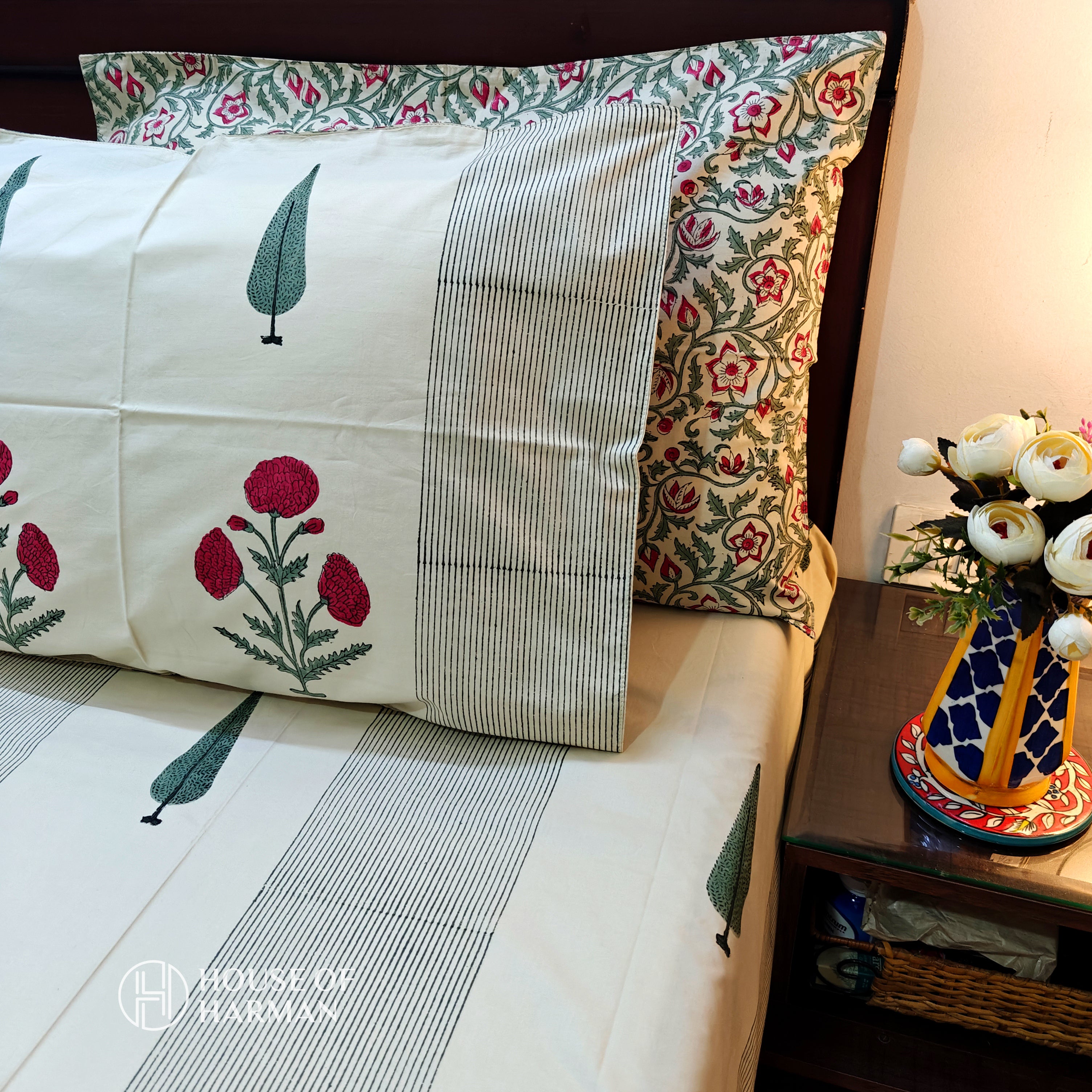 Flora Vista Harmony Bedsheet and Quilt