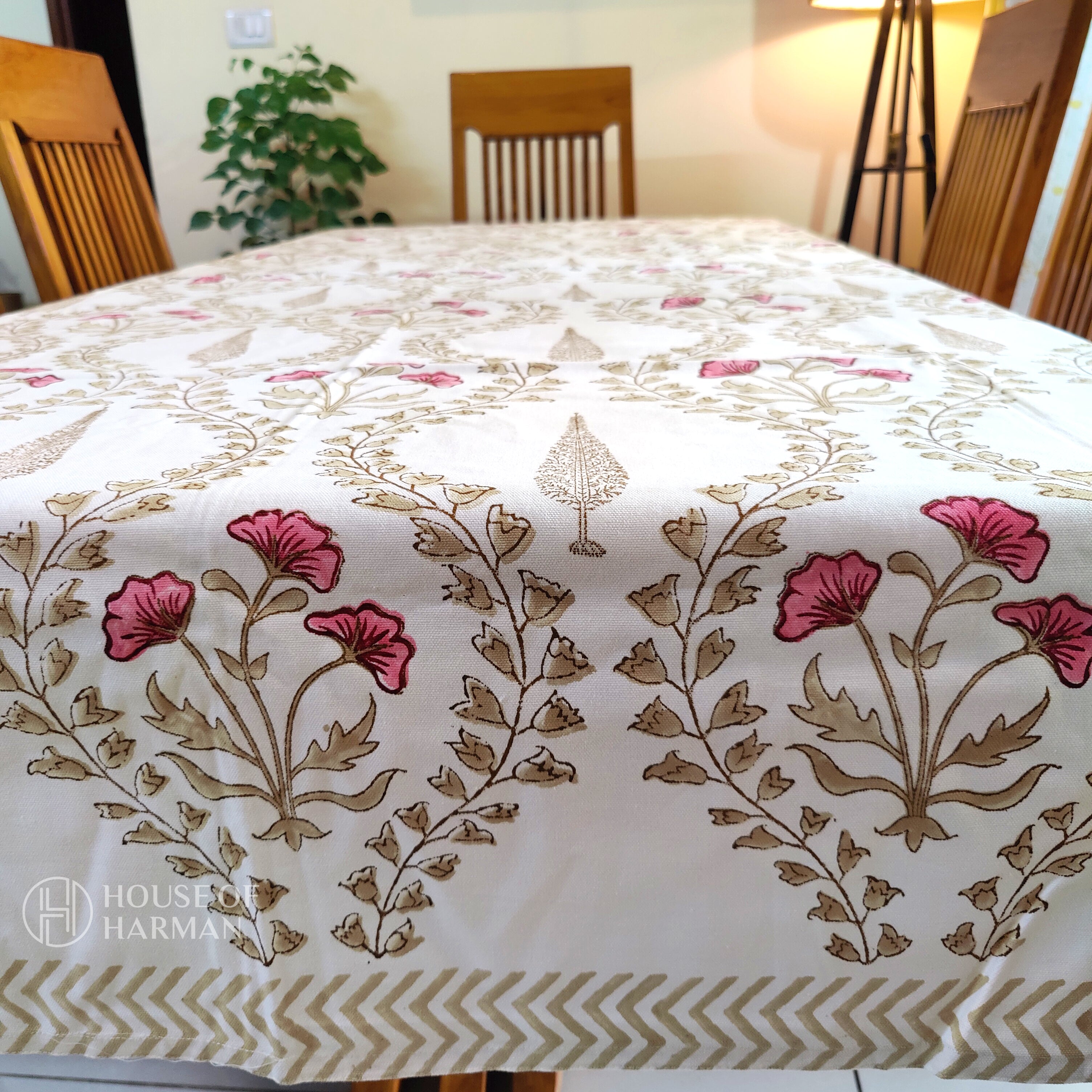 Vintage Rose Jaal Table Cover