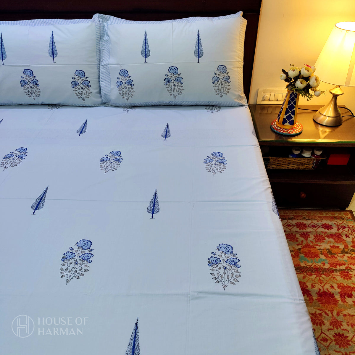 Azure Garden Charm Bedsheet