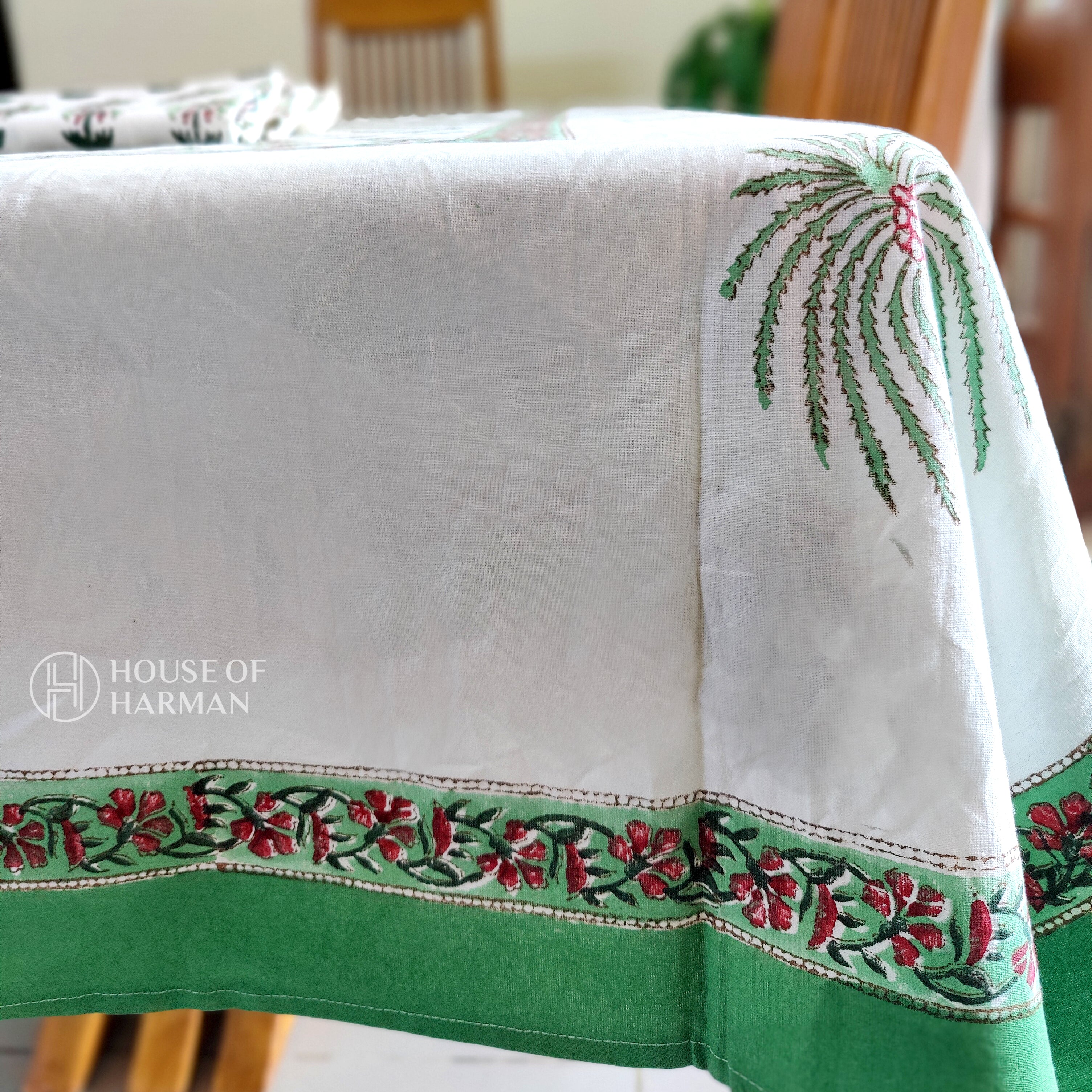 Garden Dreamscape Table Cover (With Cotton Napkins)