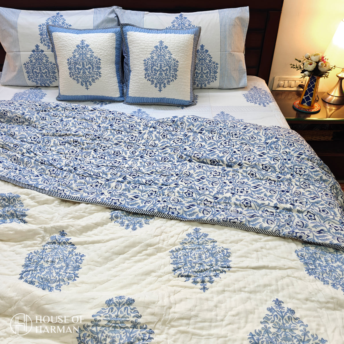 Bluebell Elegance Bedsheet and Quilt