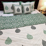 Emerald Spade Delight Bedsheet and Quilt