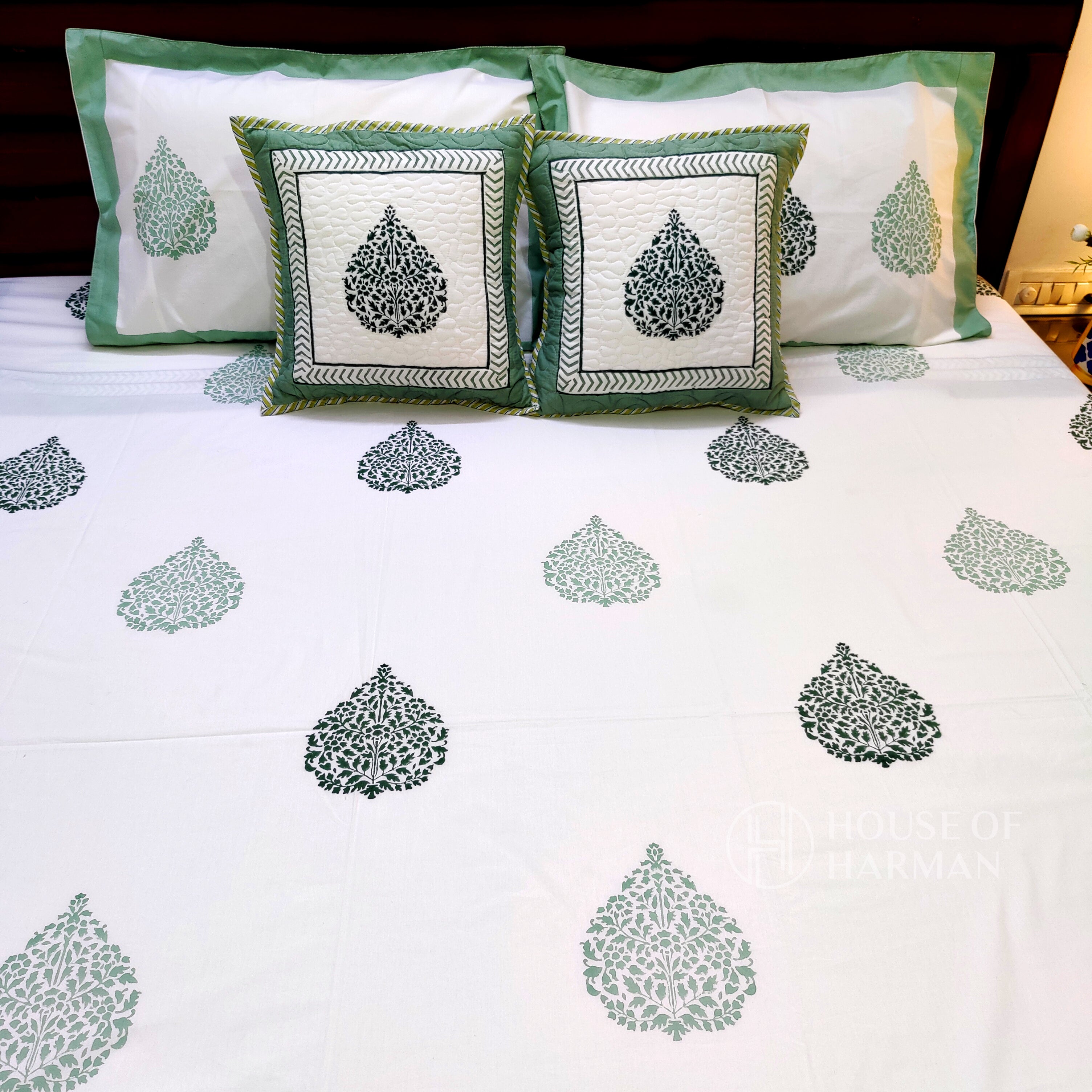 Emerald Spade Delight Bedsheet