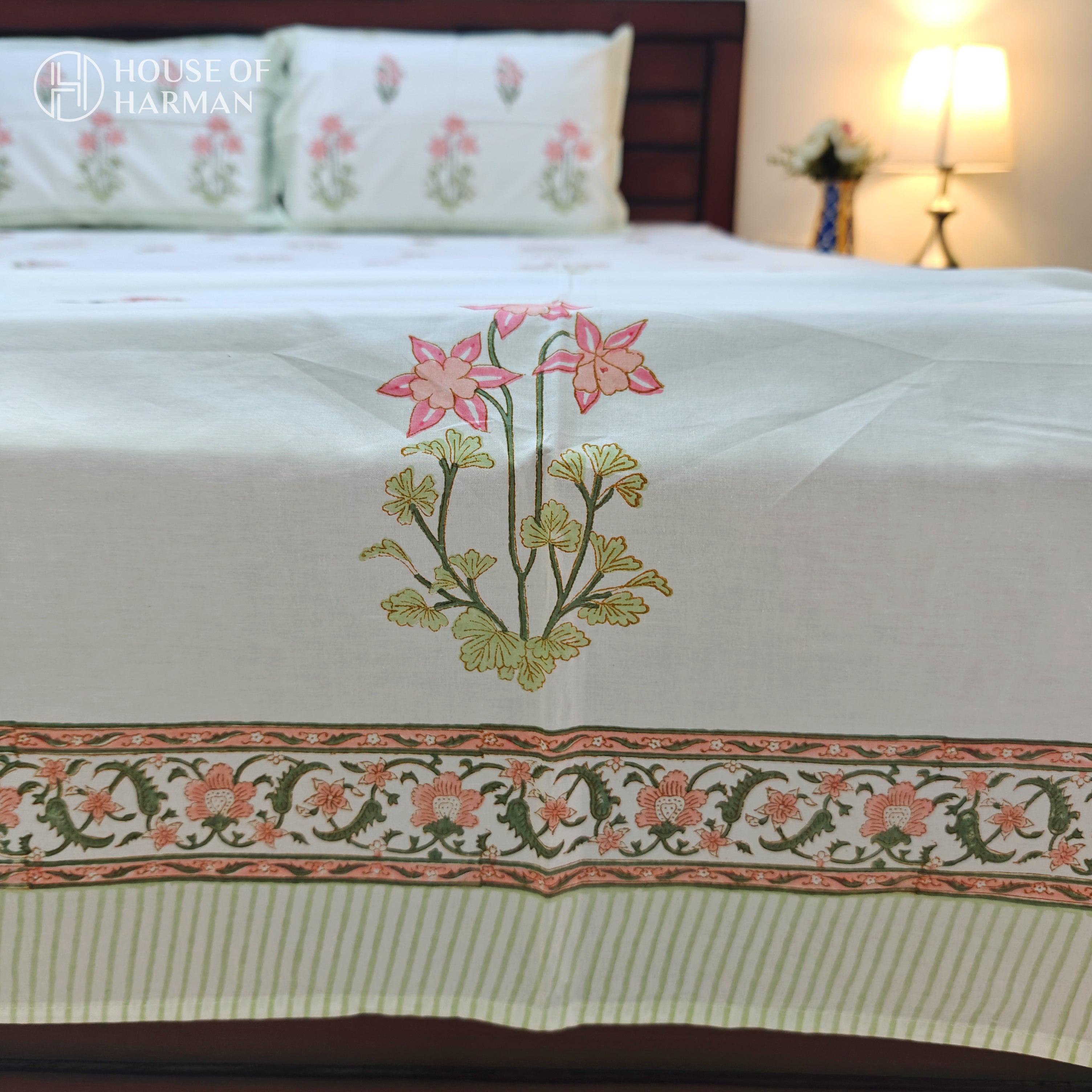 Floral Medley Dreams Bedsheet