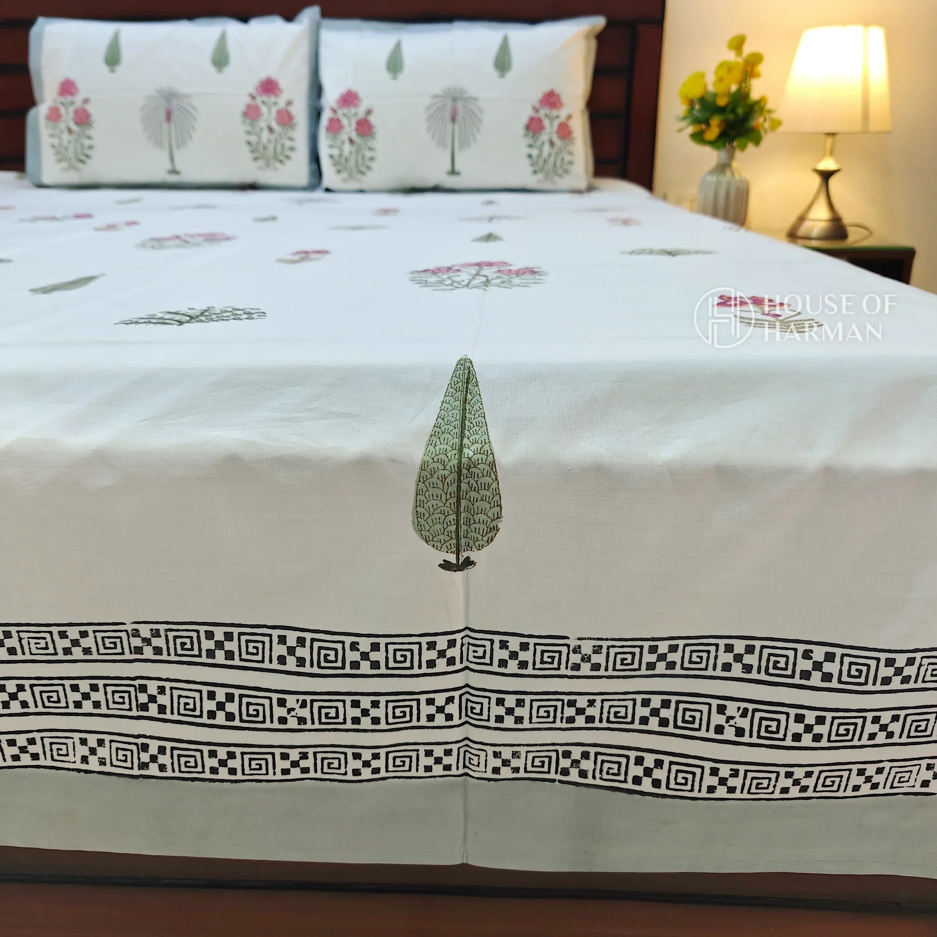 Vintage Floral Bloom Bedsheet - HOUSE OF HARMAN