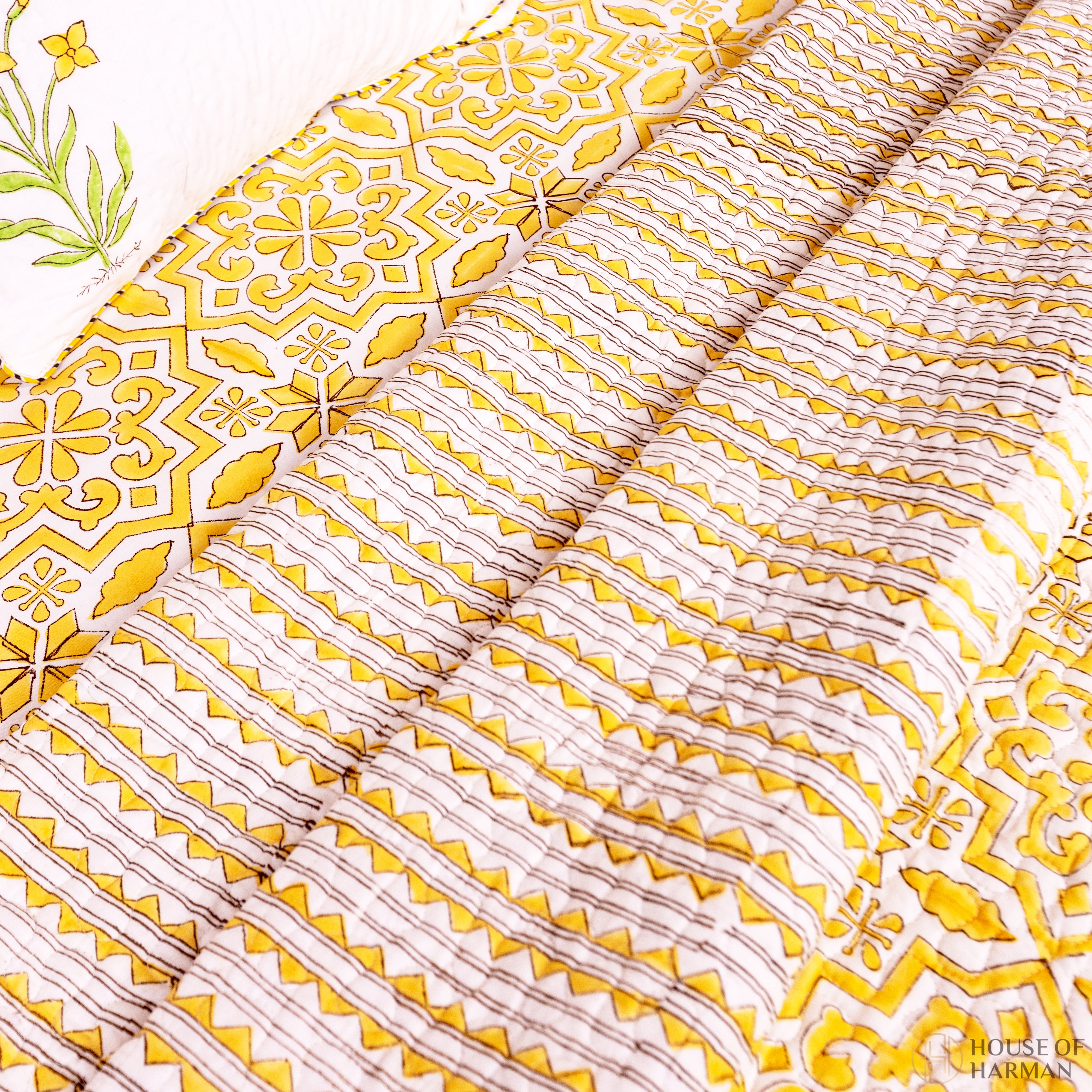 Golden Lattice Dream Bedcover