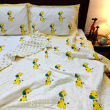 Giraffe Giggles Bedsheet and Quilt