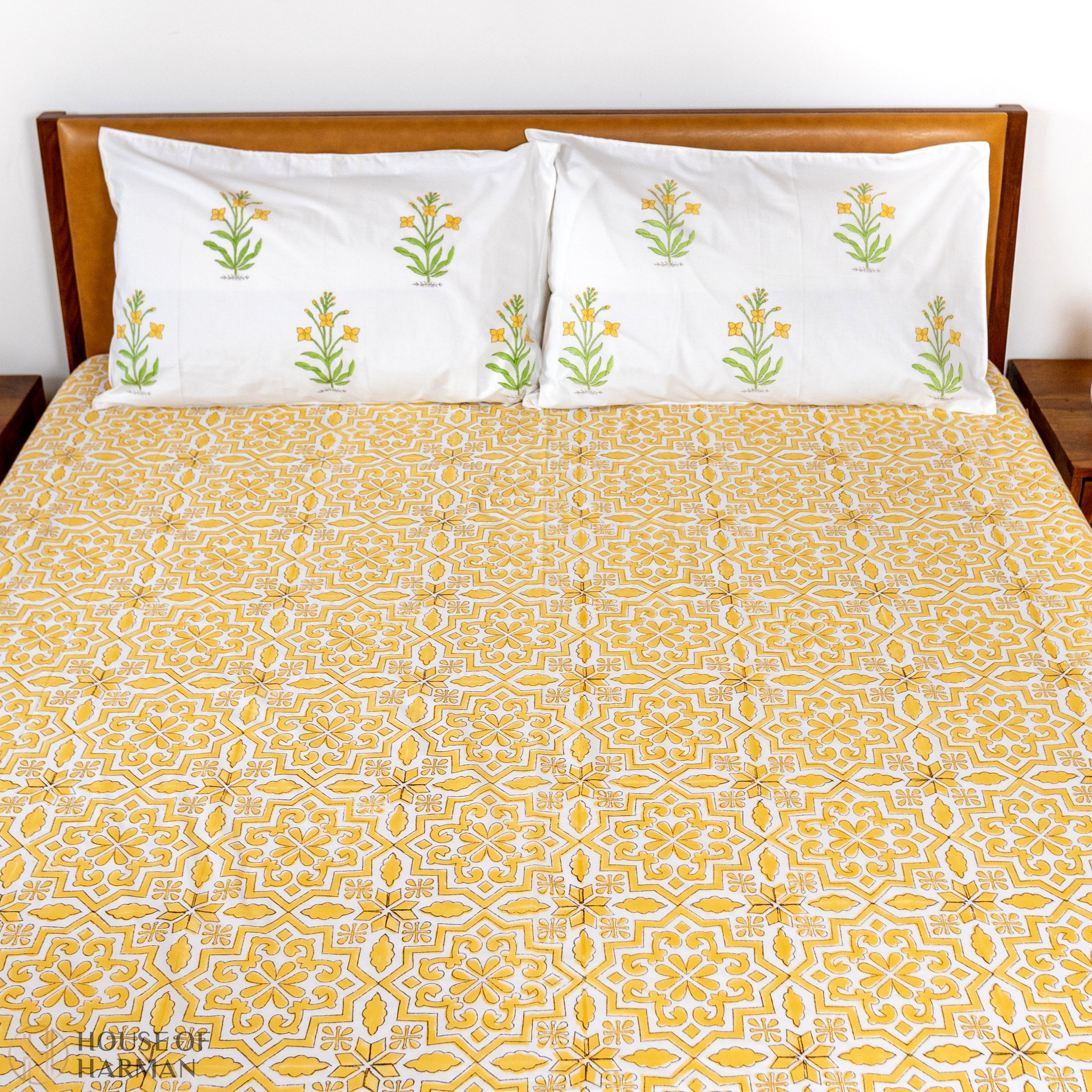 Golden Lattice Dream Bedsheet and Dohar