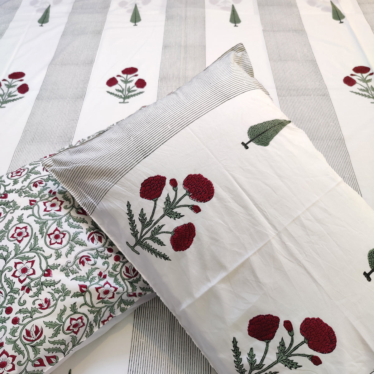 Flora Vista Elegance Bedsheet