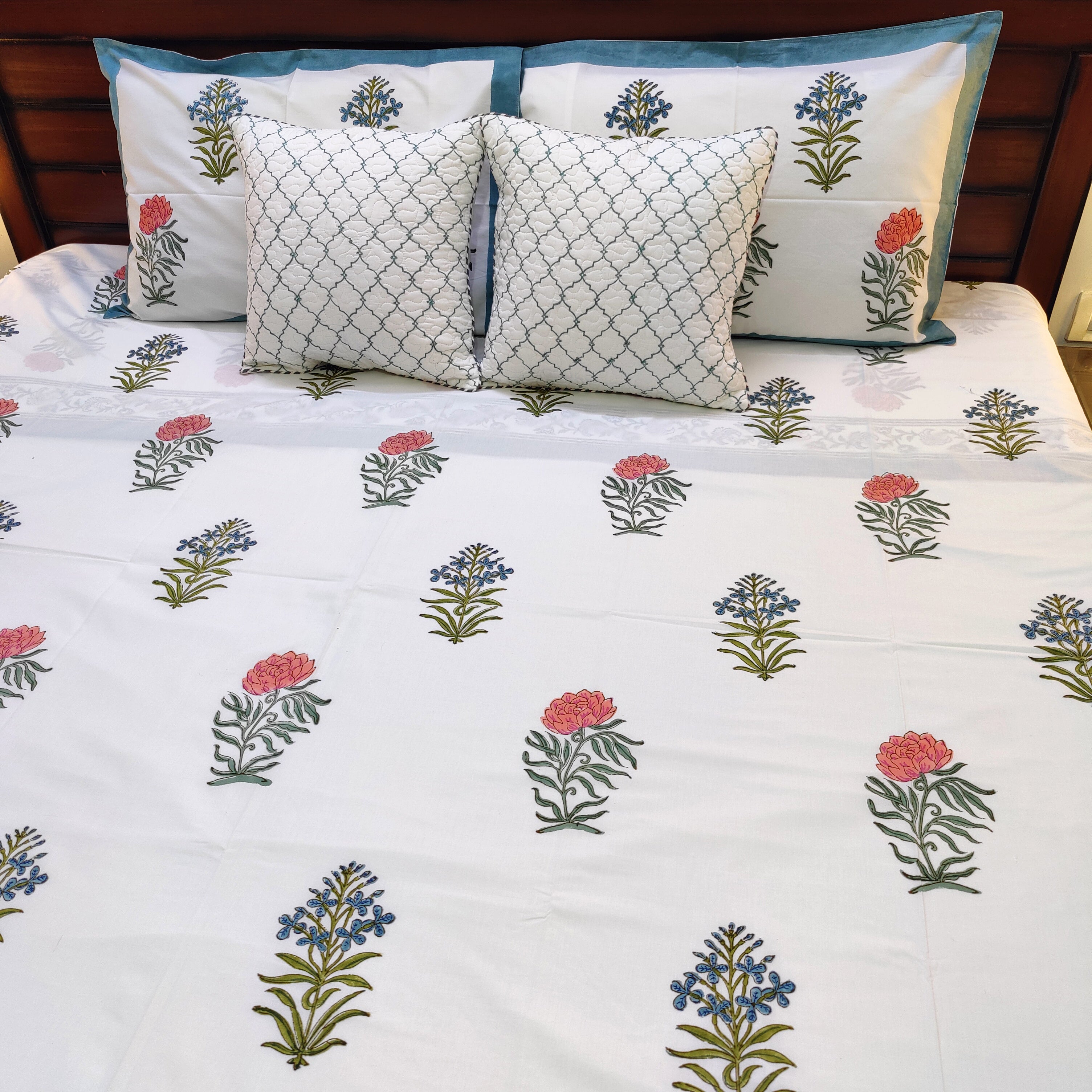 Floral Cascade Elegance Bedsheet