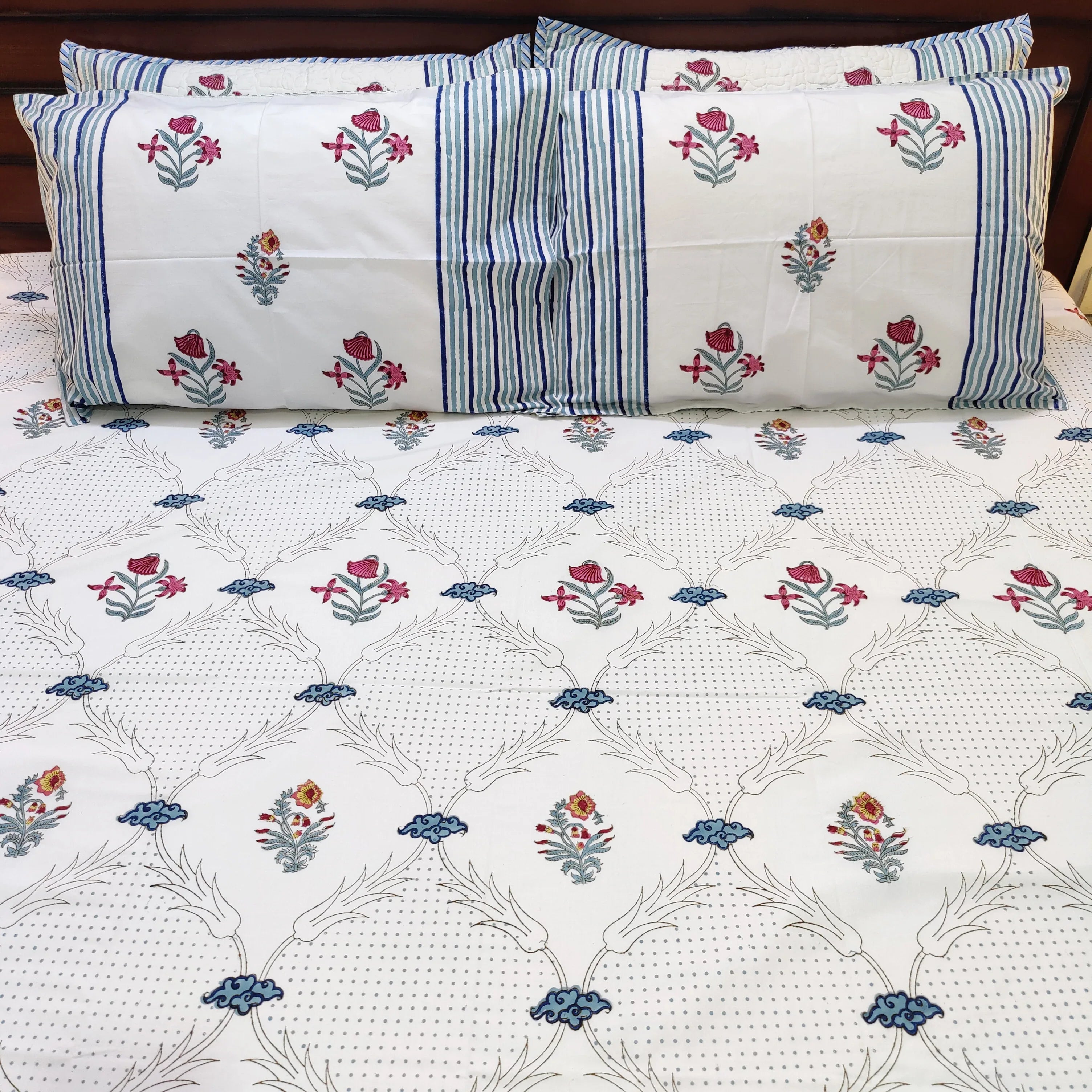 Water Lily Weave Jaal Bedsheet