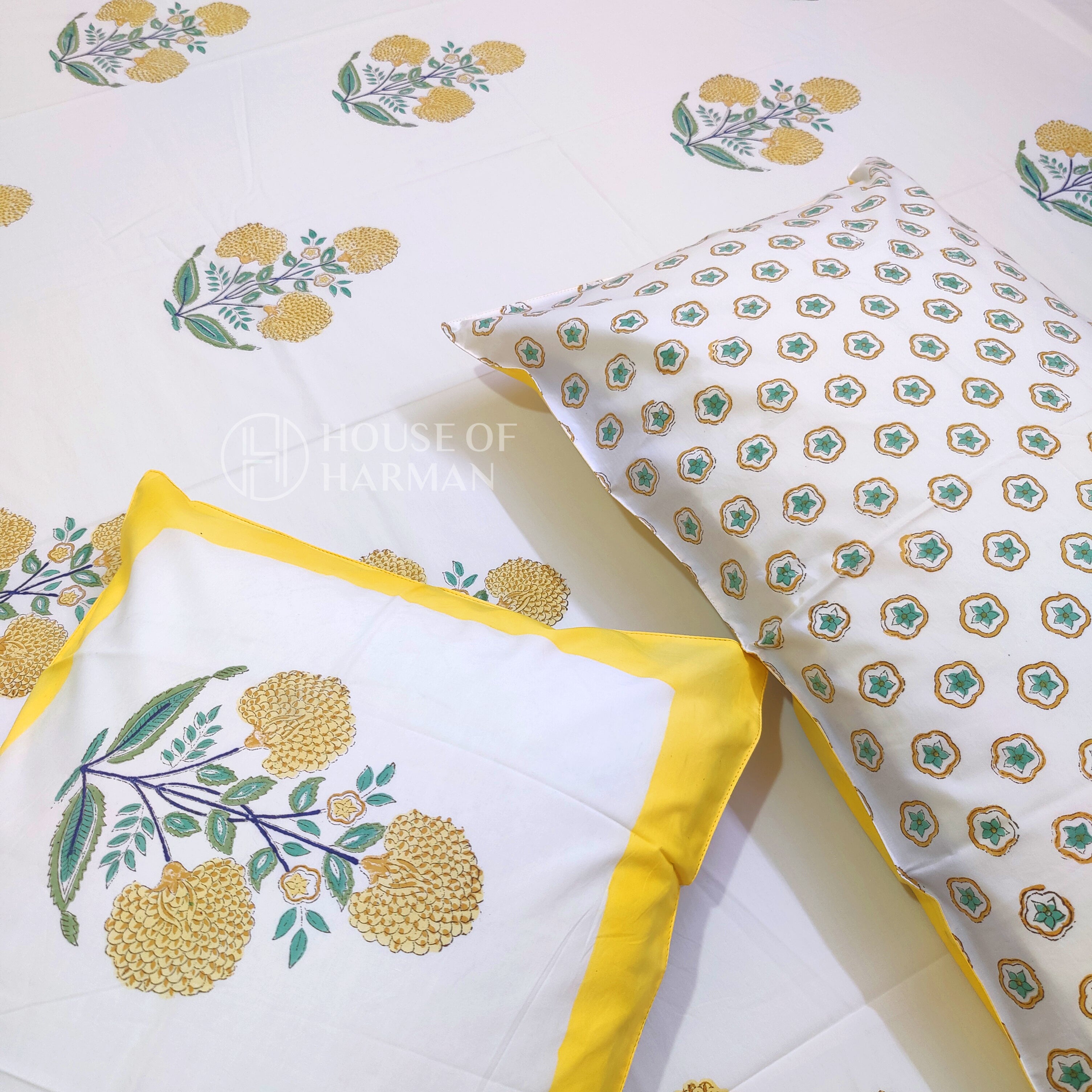 Sunlit Poppy Charm Bedsheet