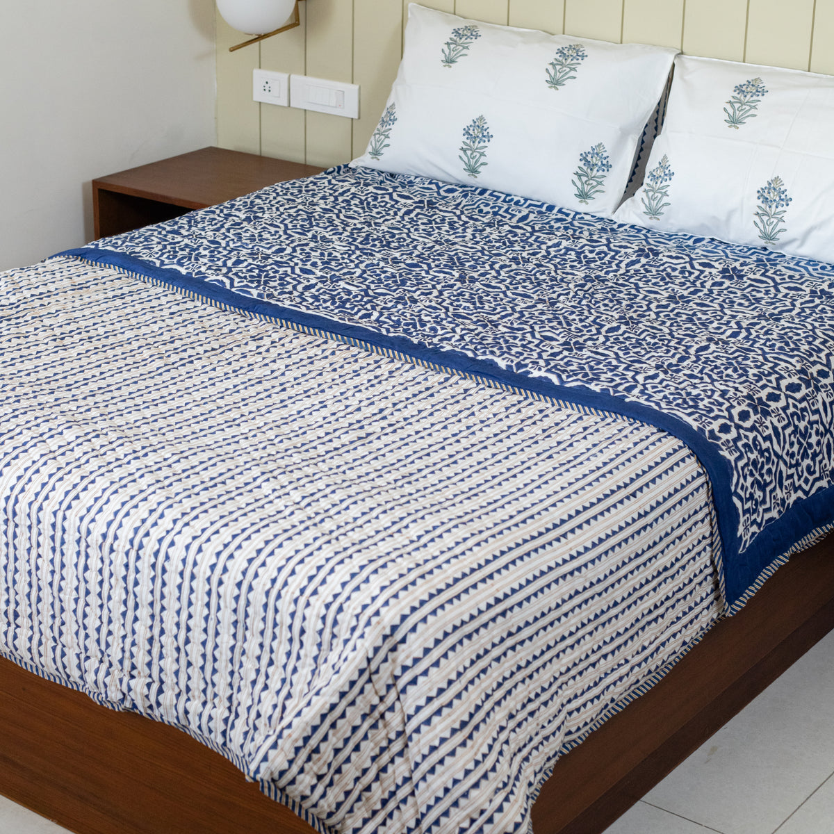 Indigo Lattice Dream Bedsheet and Quilt