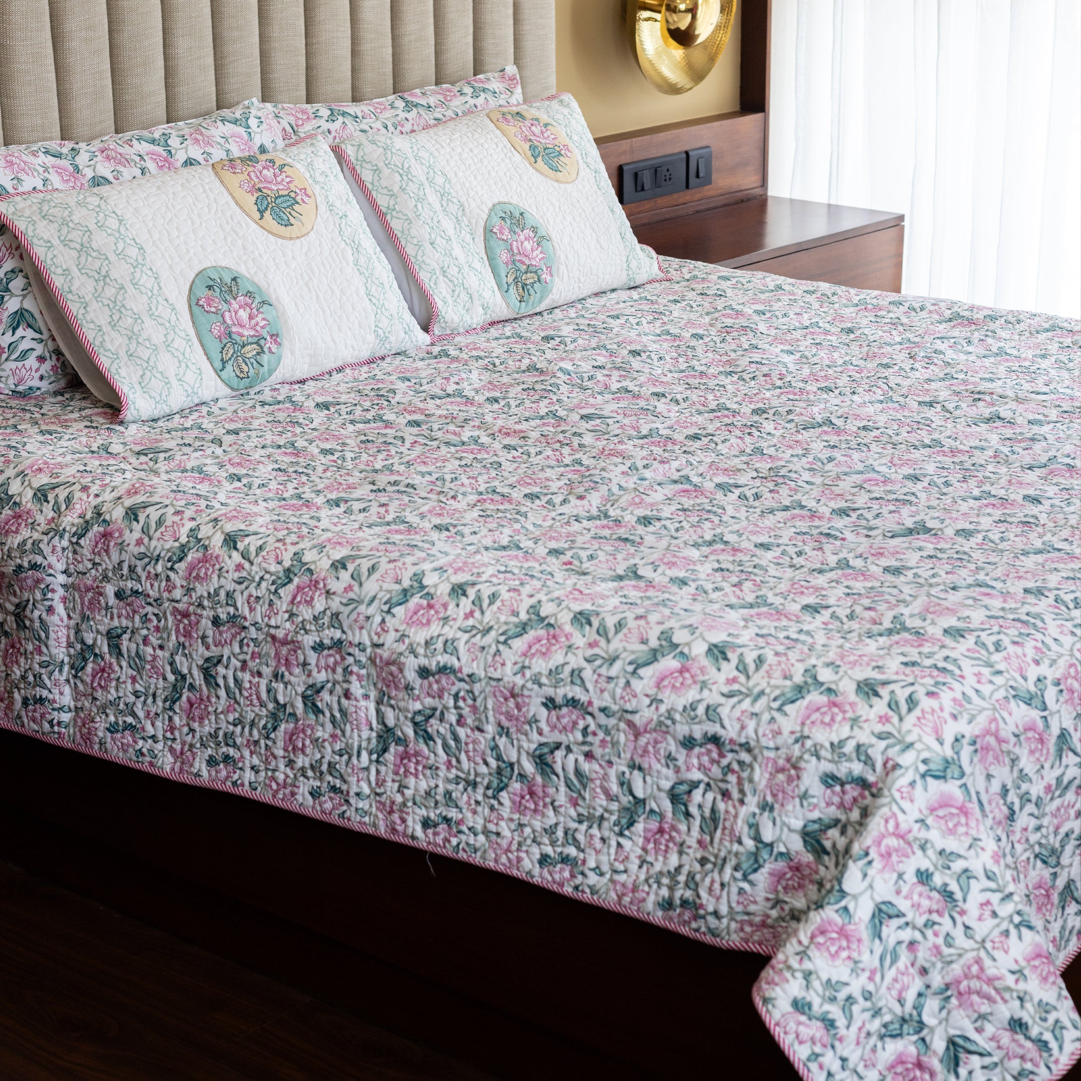 Blushing Rose Elegance Bedcover